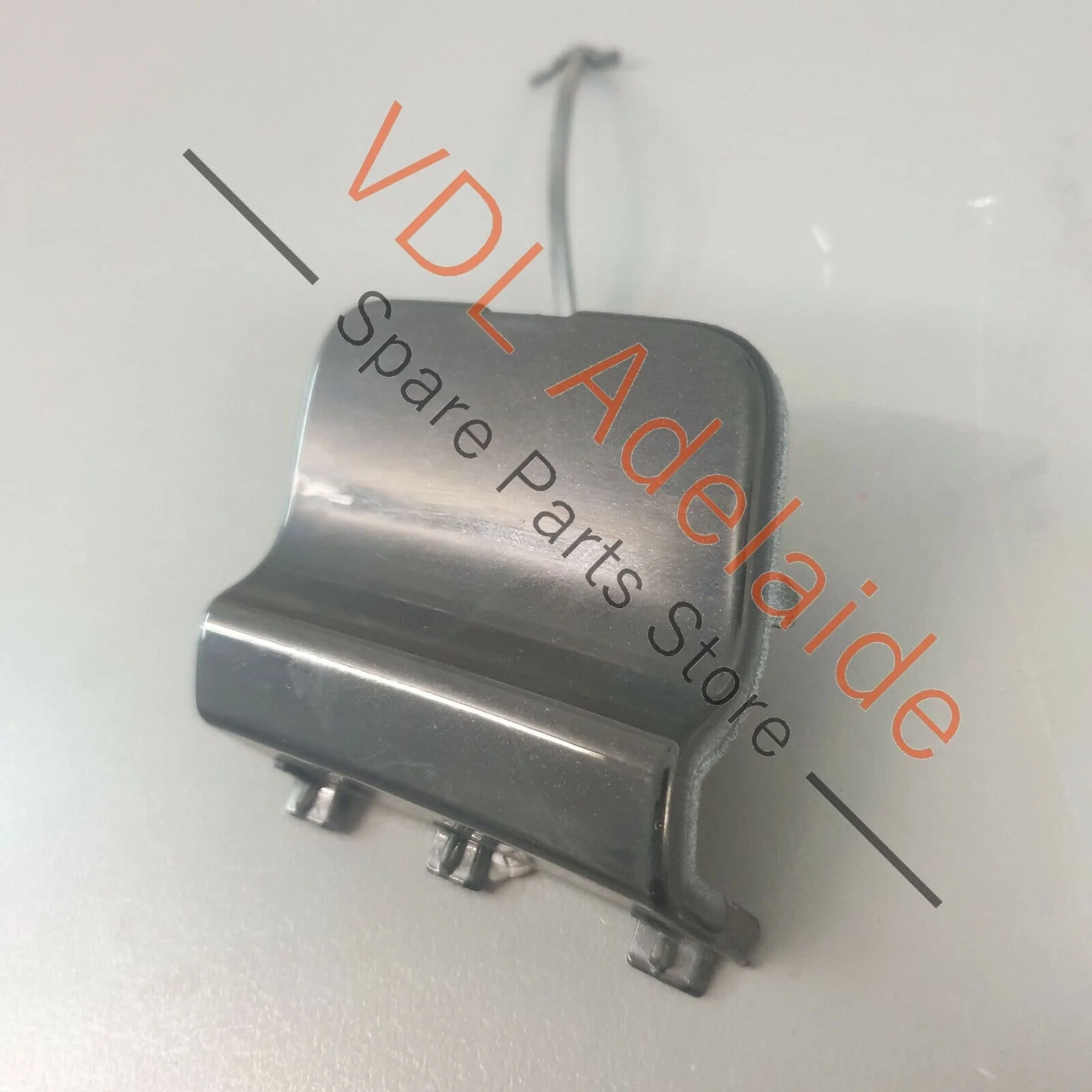 Volkswagen VW Tiguan R 5N MK1 Rear Bumper Tow Hook Cover 5N0807441A JES2