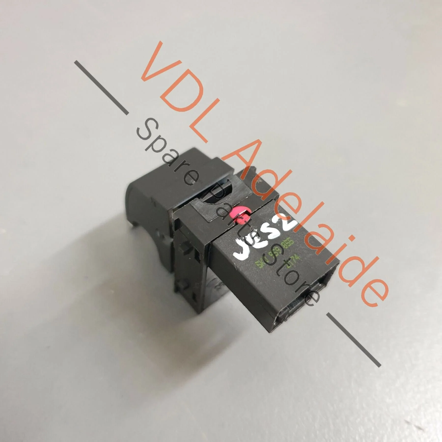 Volkswagen VW Tiguan 5N MK1 Window Switch Black Chrome 5K0959855 - Image 6