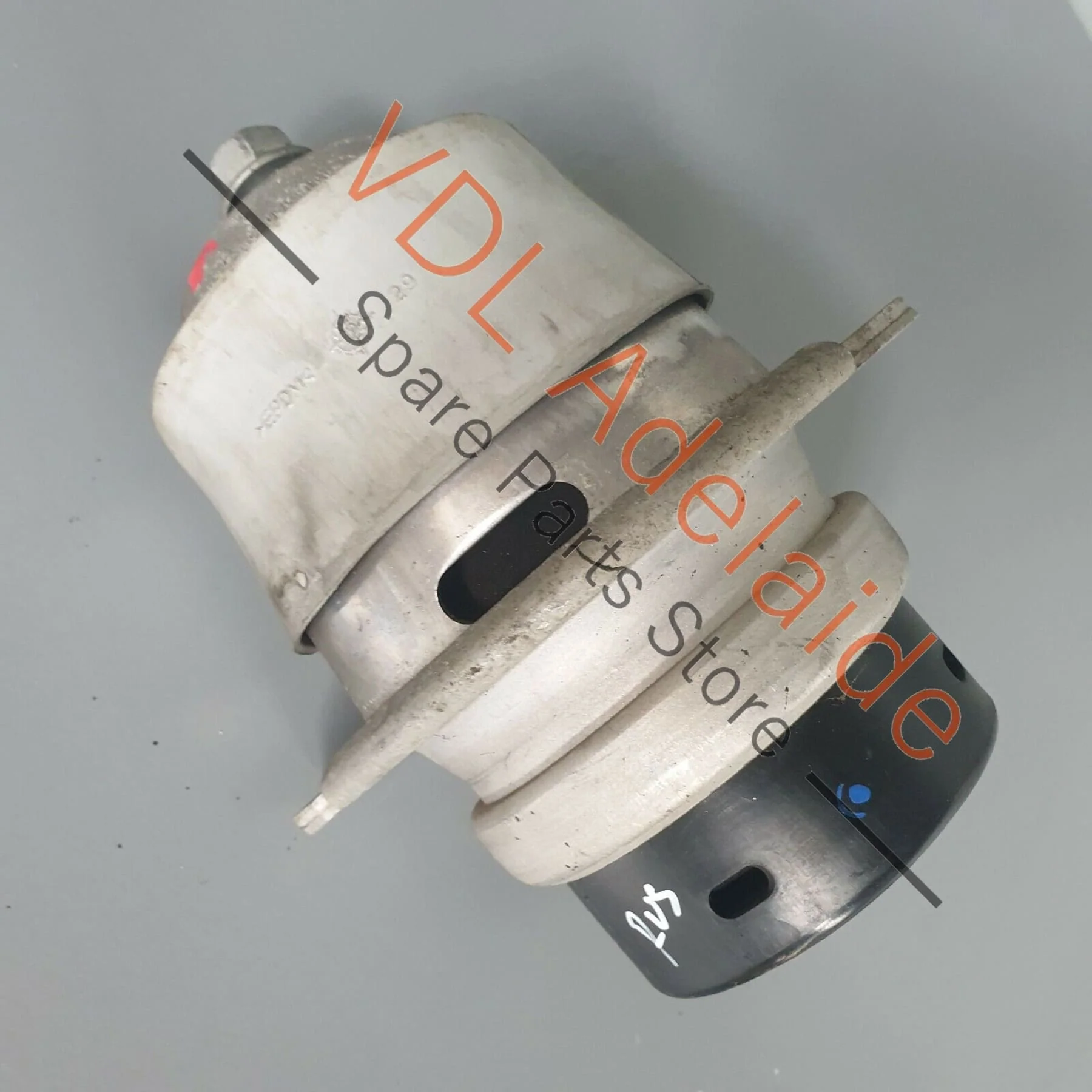 Porsche Cayenne VW Touareg Audi Q7 4L Engine Mount 7L8199131F Left or Right ROS