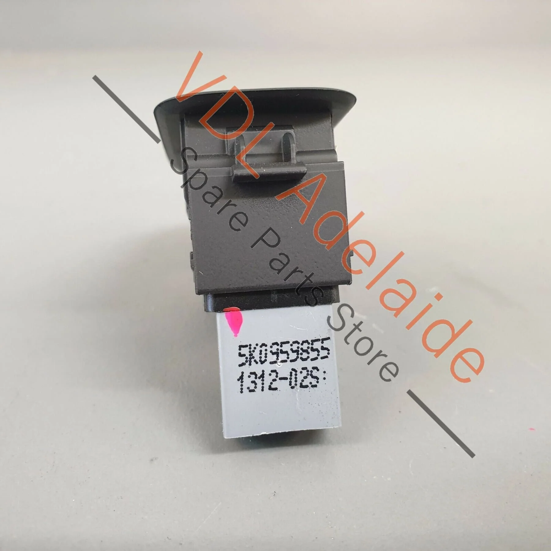 VW Golf GTi Mk6 Rear Right Electric Window Regulator Switch & Trim - Image 2