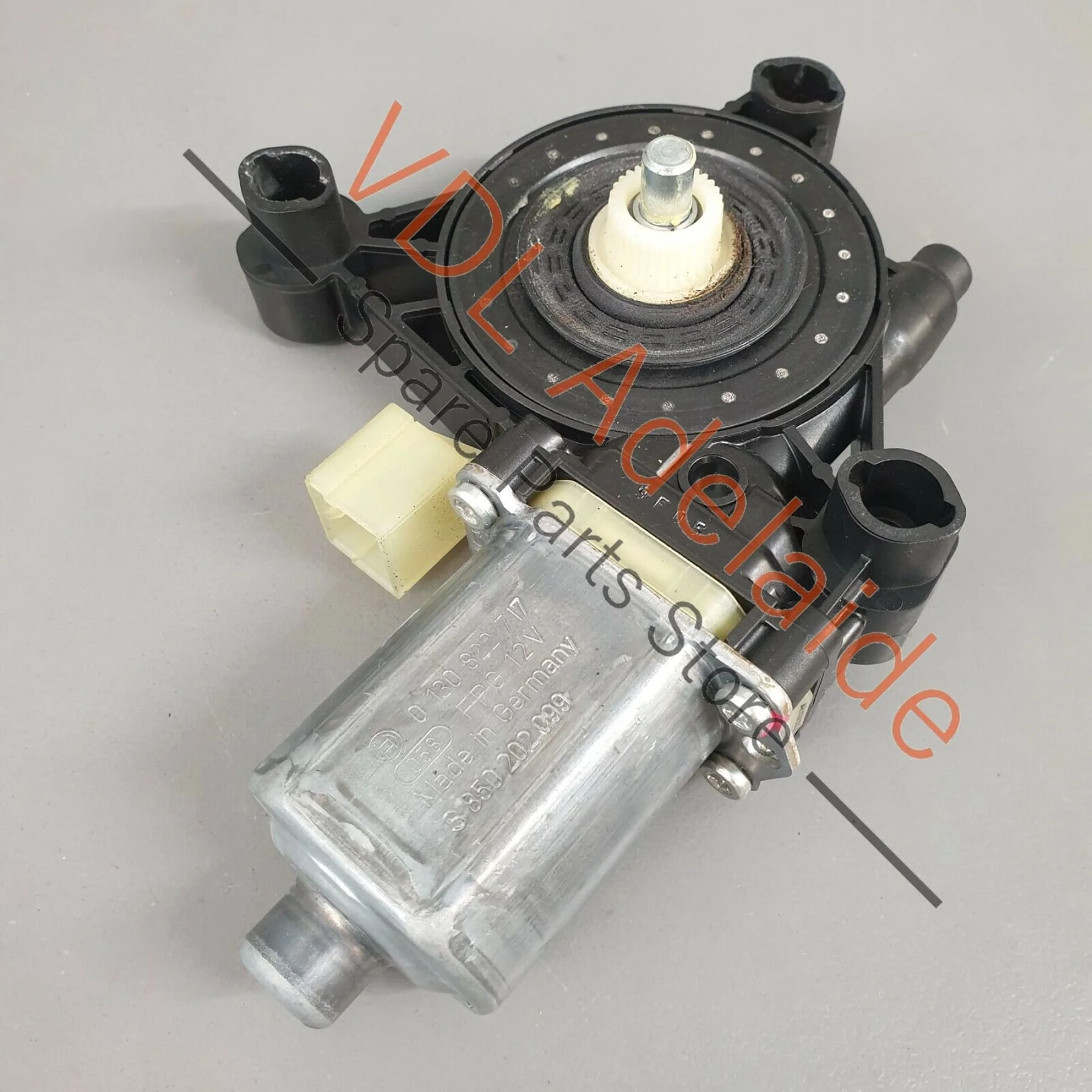 Volkswagen VW Golf Mk7 Window Regulator Motor Front Left 8W0959801 - Image 3