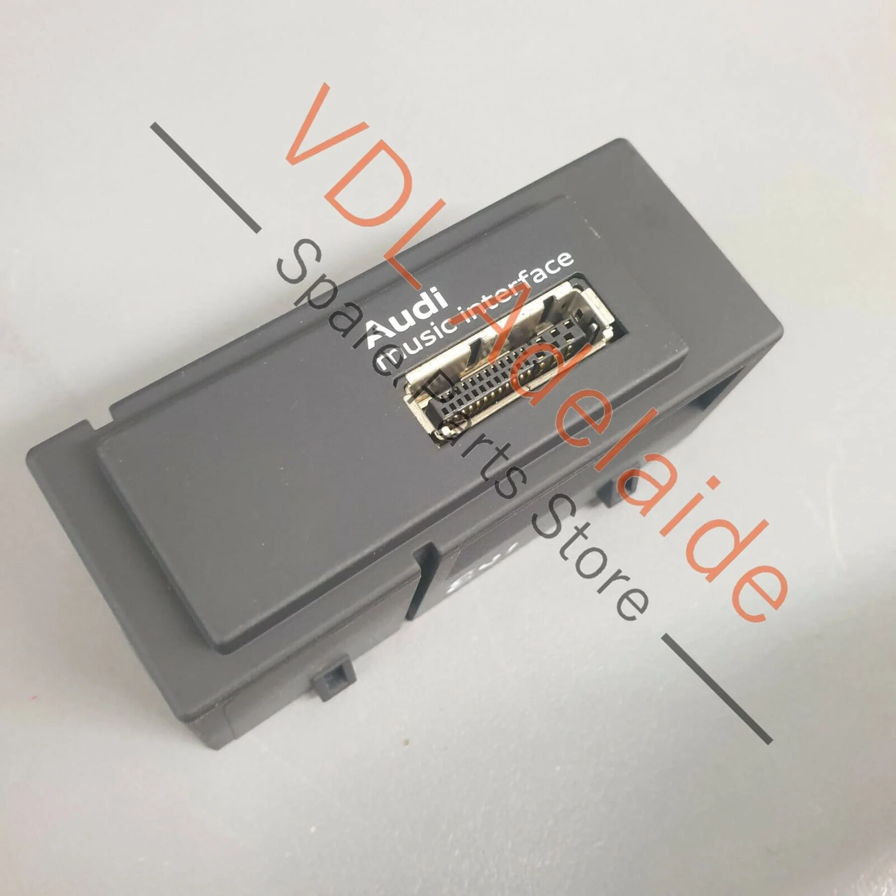 Audi RS3 8V Connection for External Audio Source Aux Port Socket Music Interface
