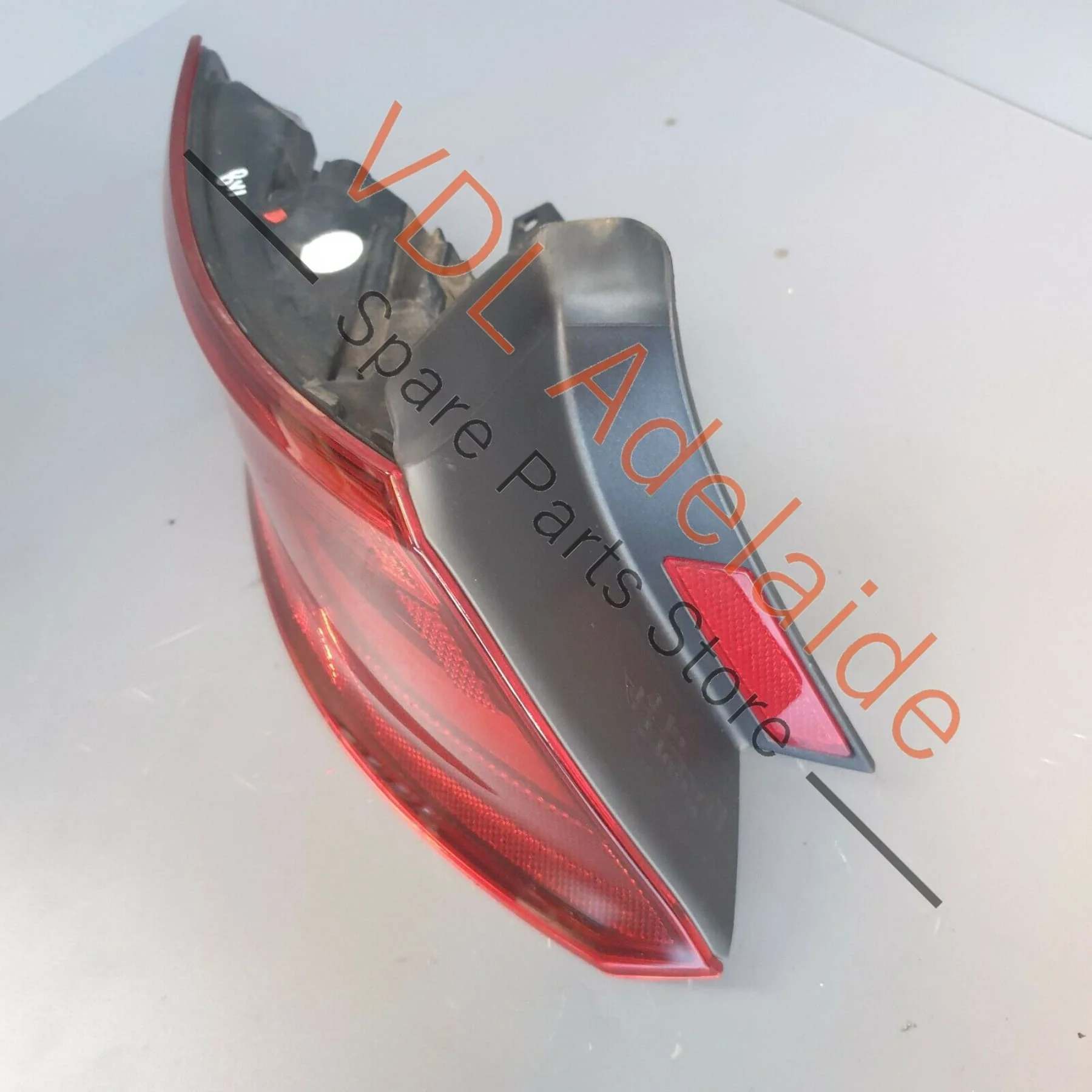 Genuine Audi RS3 8V Left Side Outer Tail Light Taillight Lamp LED 8V4945095D - Image 2
