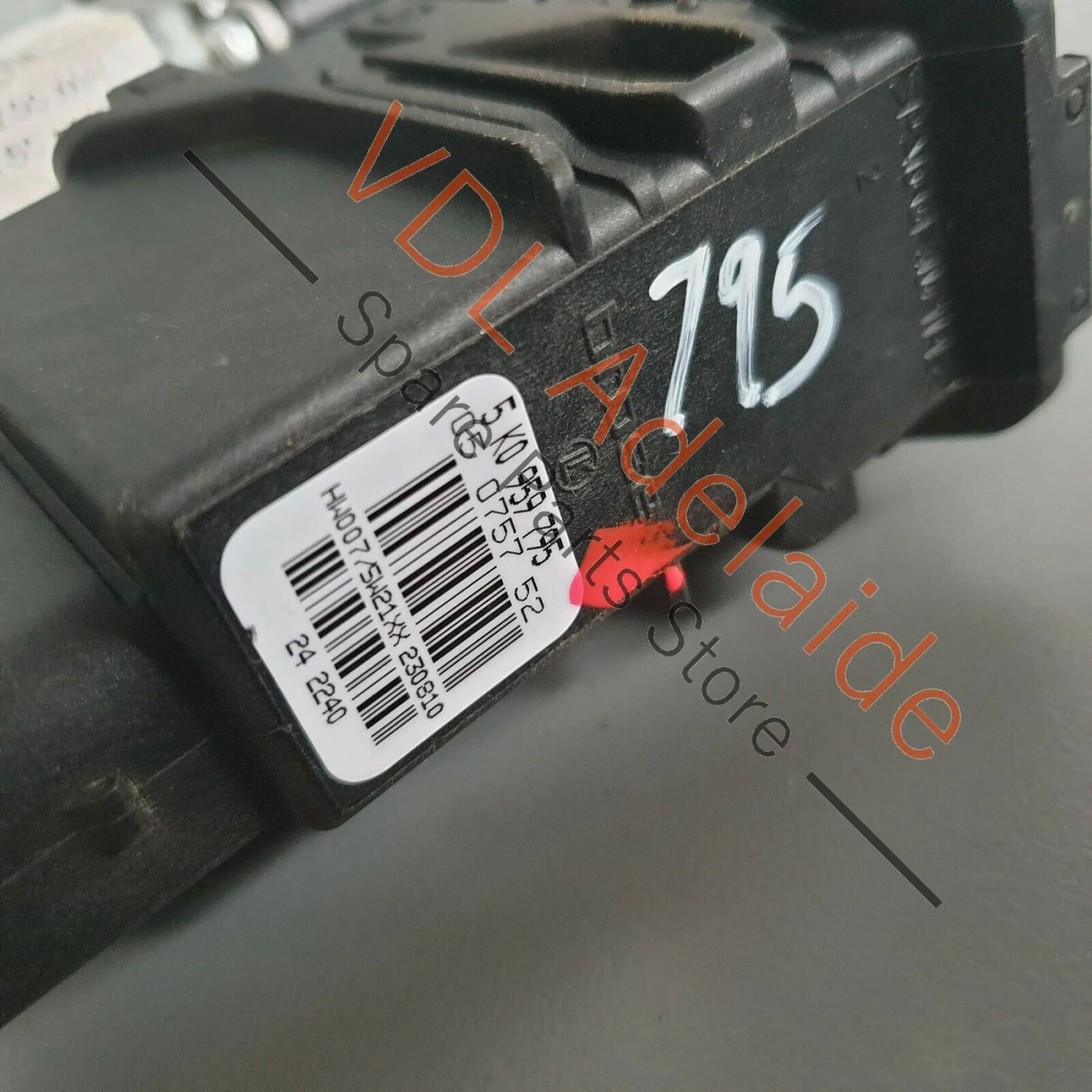 Volkswagen VW Golf R Mk6 Rear Right Window Regulator Motor 5K0959704D HOU2 - Image 3
