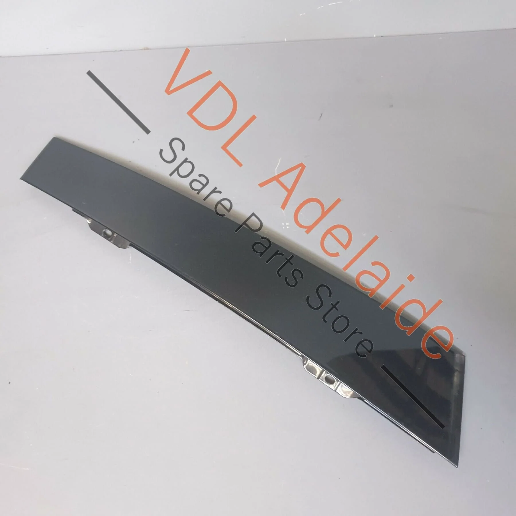 Volkswagen VW Golf Mk5 R32 Left Side Exterior Door B Pillar Trim for 2dr Models - Image 3