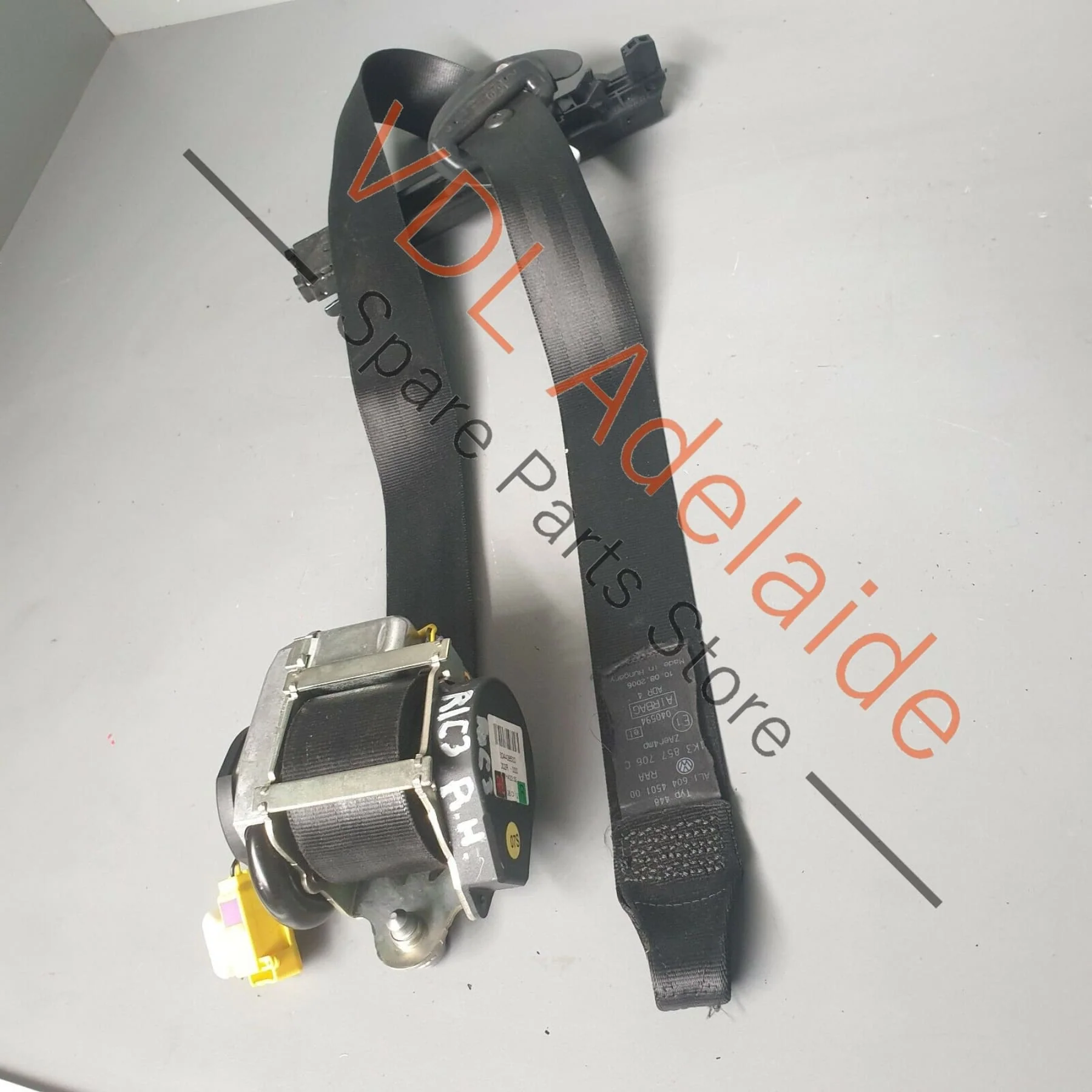 Volkswagen VW Golf Mk5 R32 Front Right Seatbelt for 2dr RHD Vehicle 1K3857706R