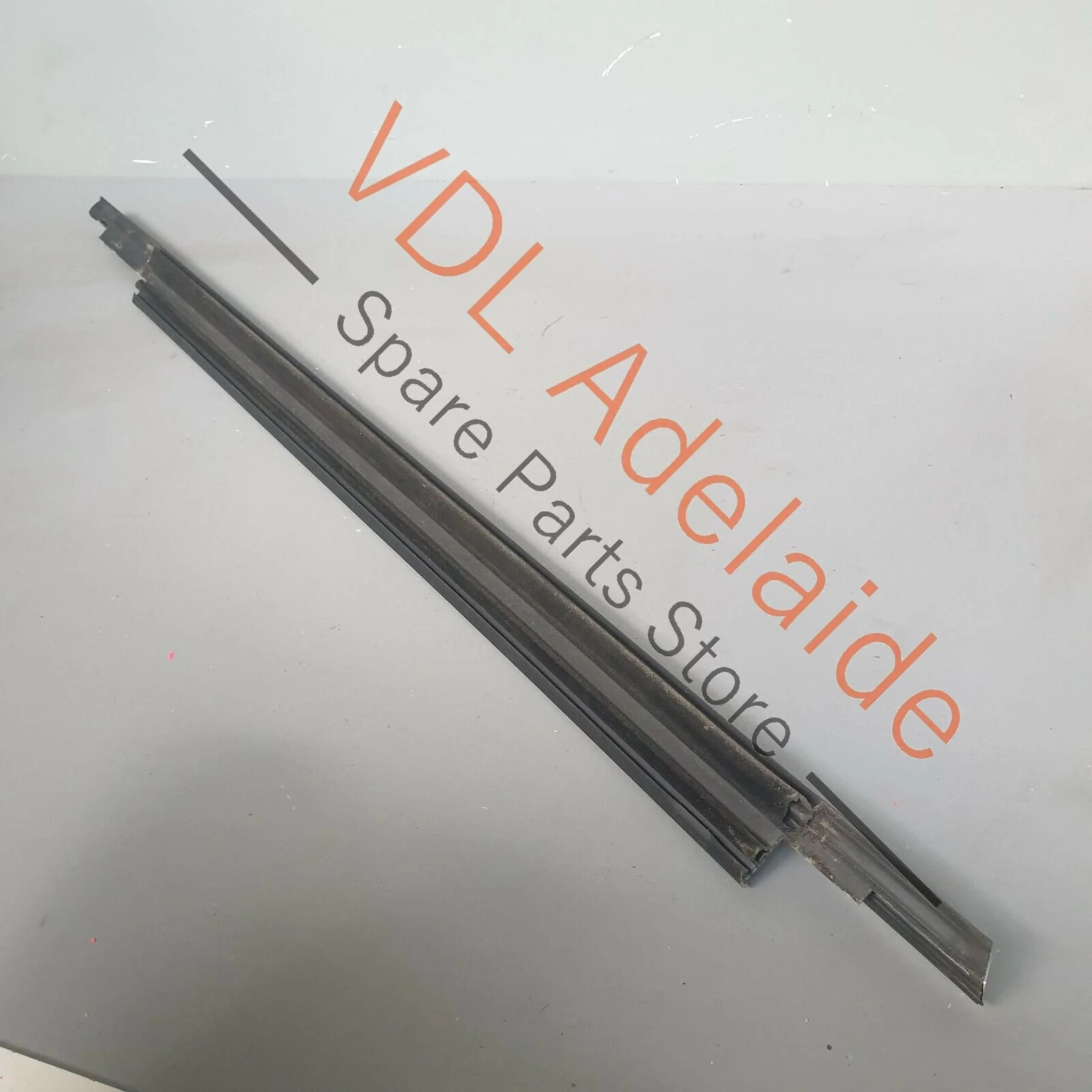 Audi S3 8V Exterior Window Slot Seal Moulding with Chrome Trim Left LHS Rear - Image 9