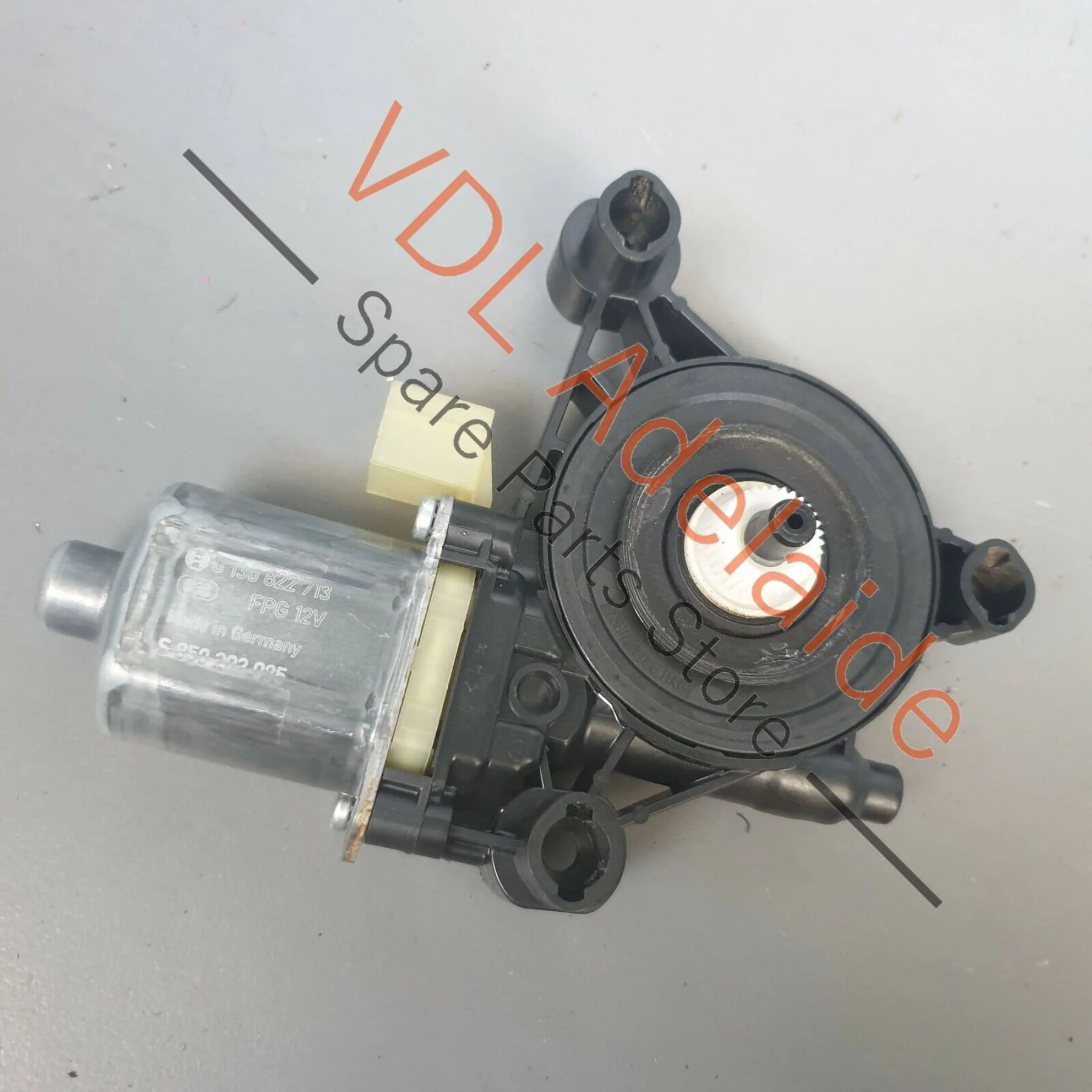 Audi S3 8V Window Regulator Motor Passenger Rear Left LHS 5Q0959801 - Image 6