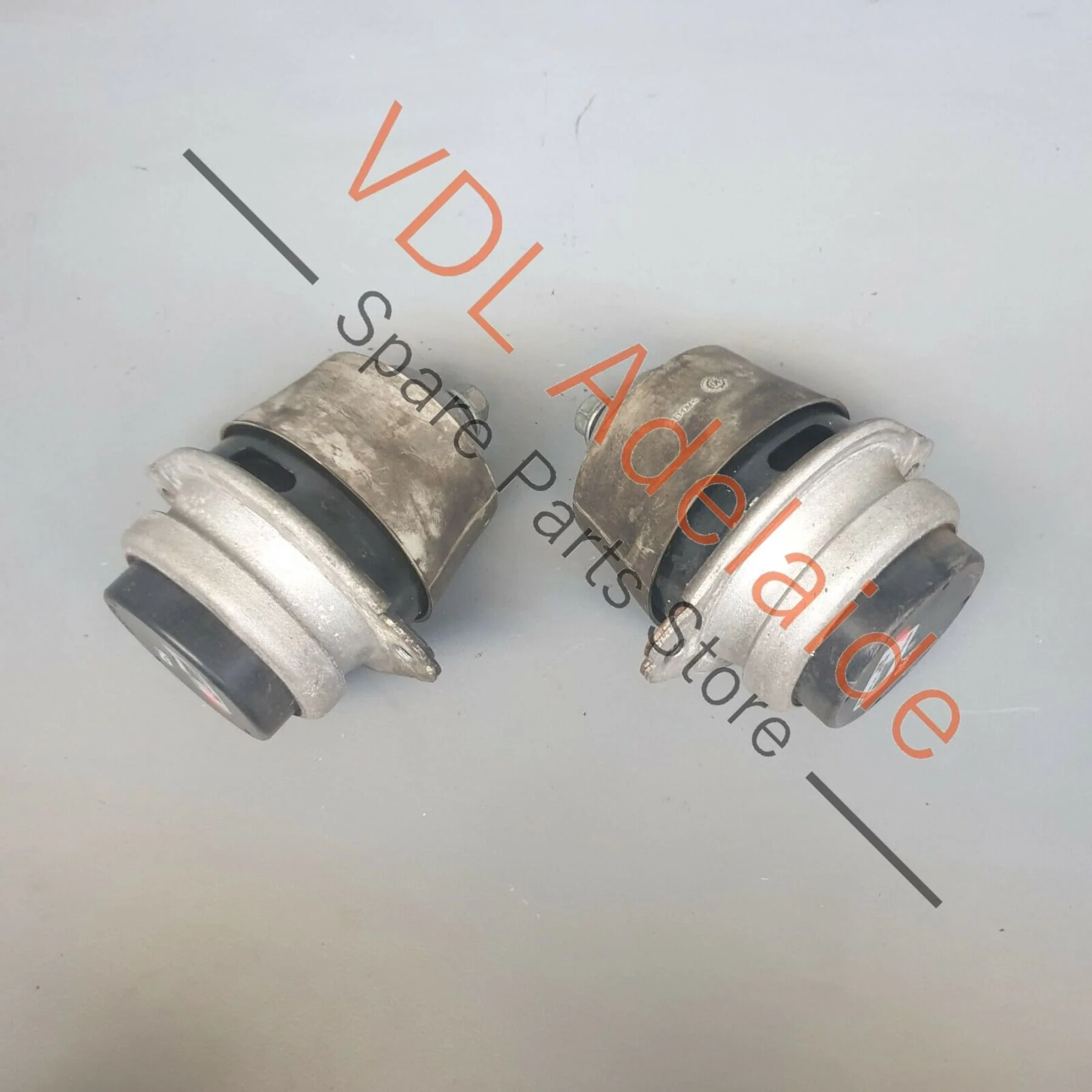 Volkswagen Touareg 7L Pair of Engine Mounts for AYH BLE V10 4.9 5.0 7L6199131