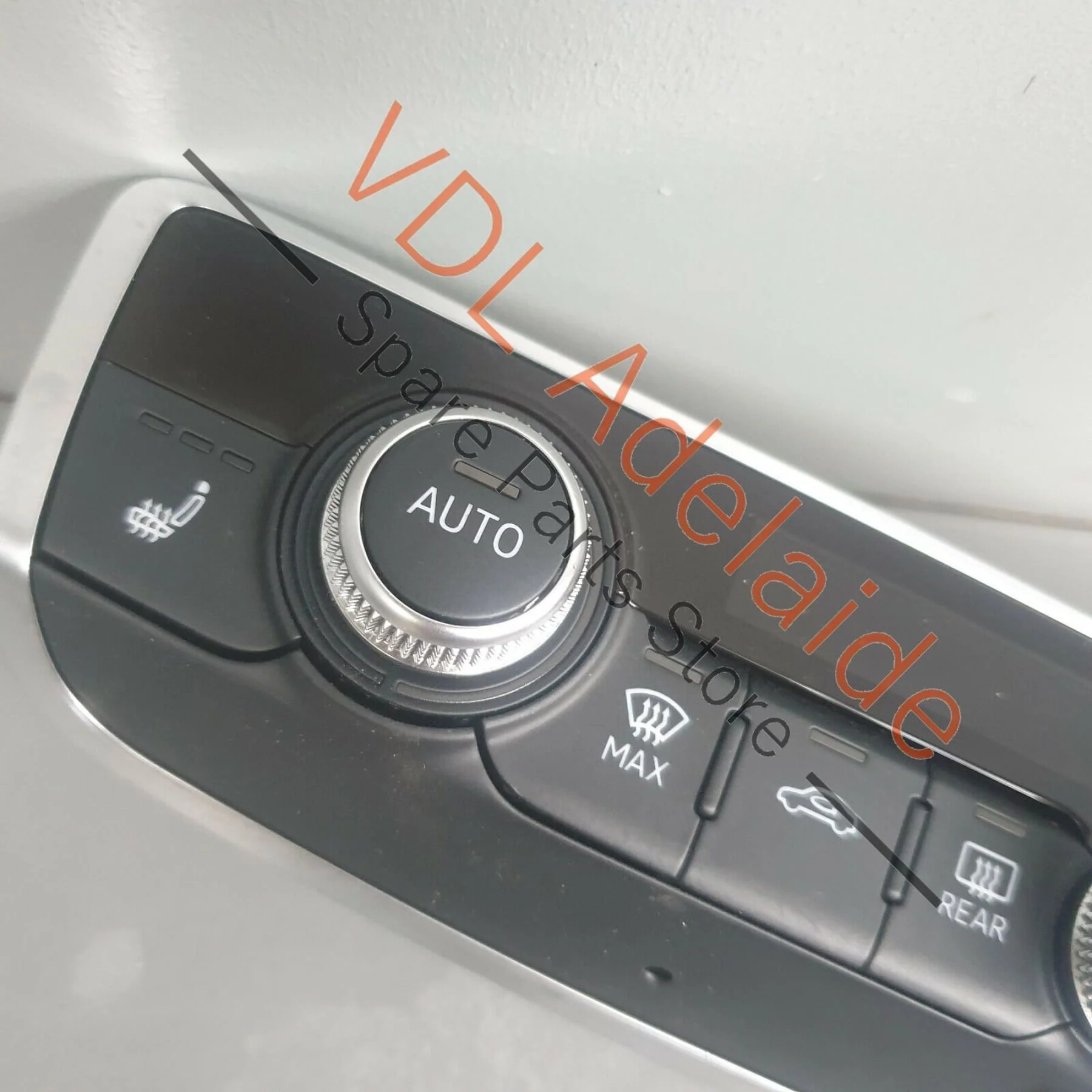 Audi S3 8V Control & Display for AC Air Conditioning Climatronic 8V0820043D - Image 3