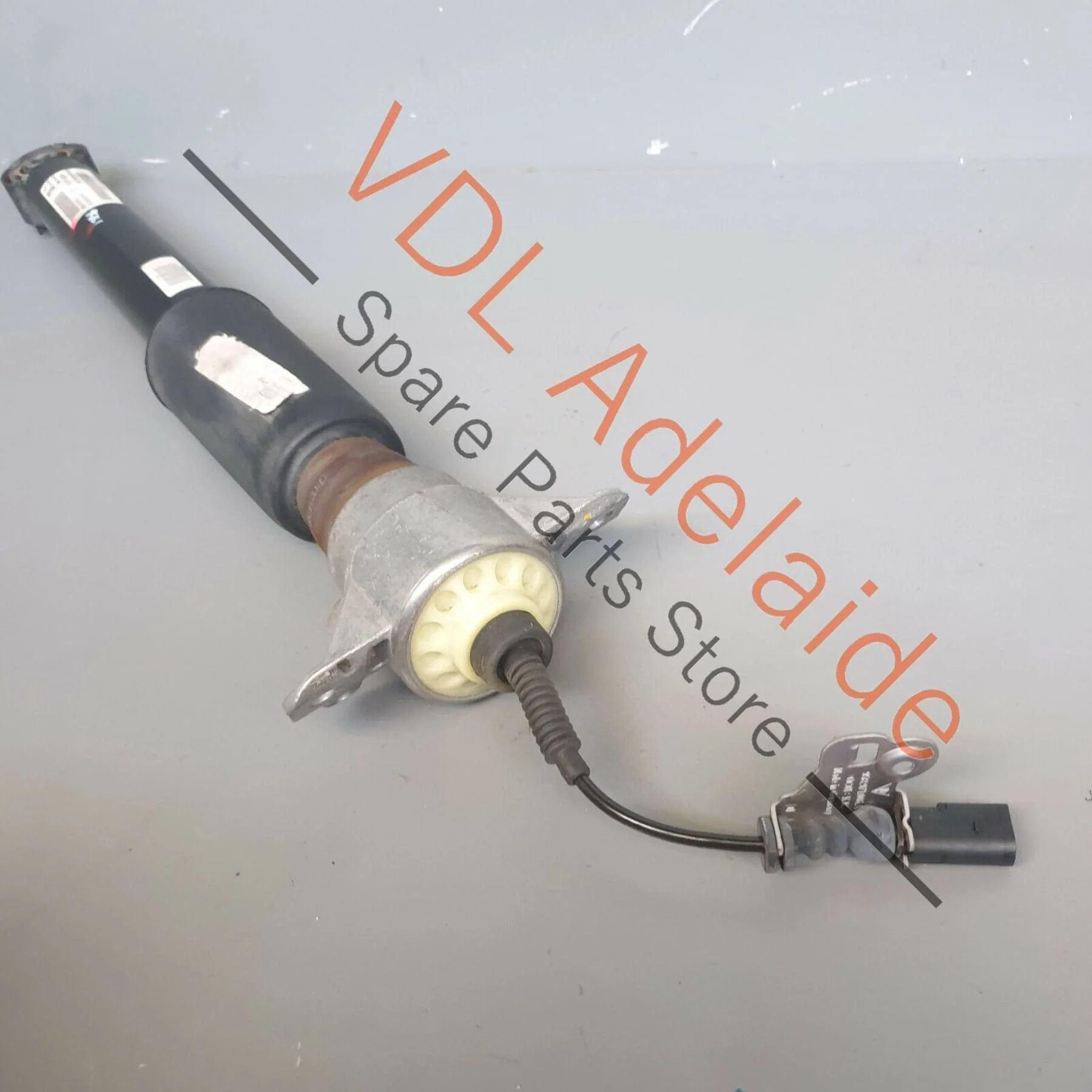 Porsche Macan 95B Rear Damper Shock Absorber Strut Electronic Mag Ride