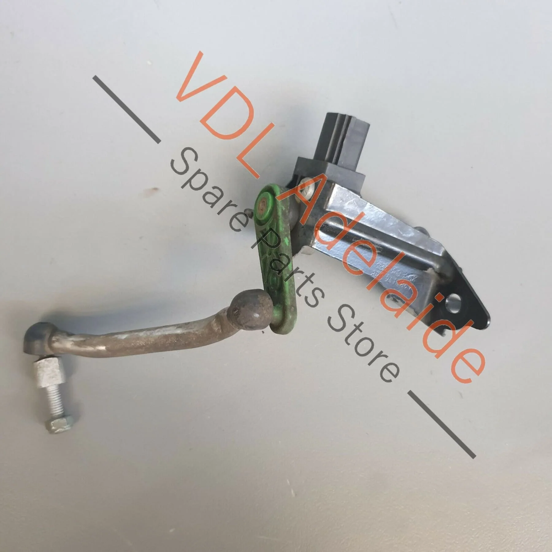 Porsche Macan 95B Left Front Suspension Level Sensor 8R0941286D