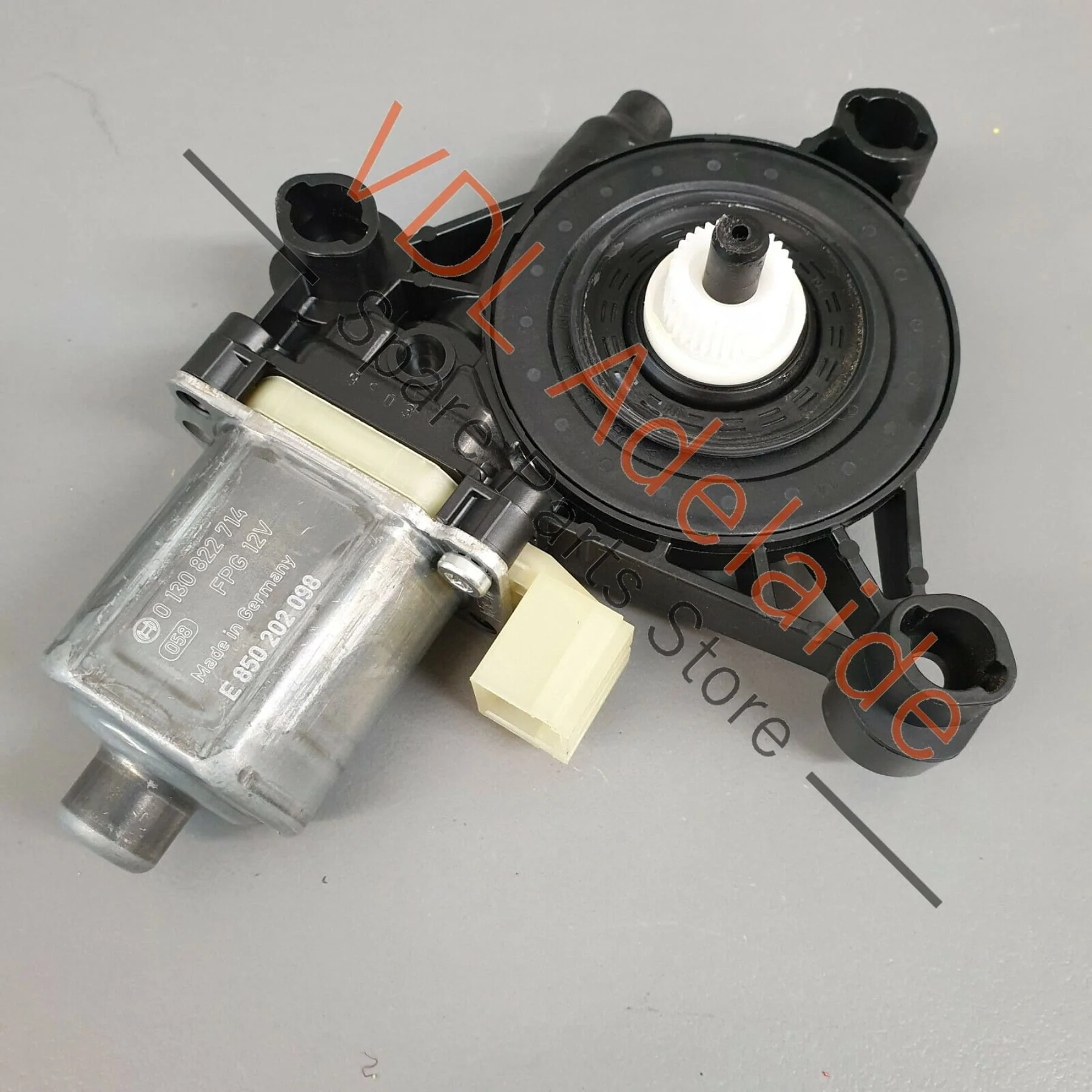 Porsche Macan 95B Power Window Regulator Motor Rear Right 5Q0959802A - Image 3