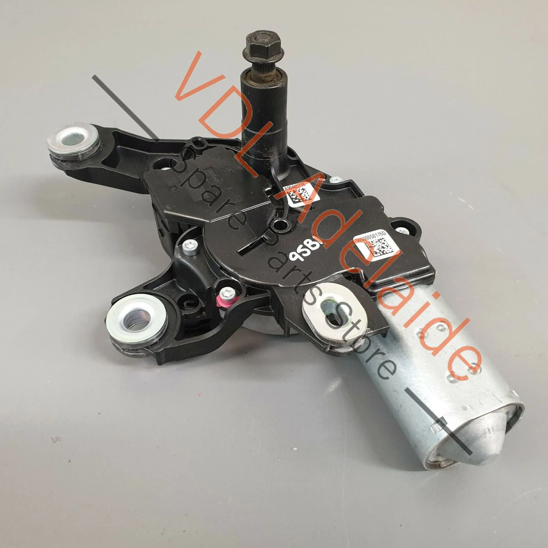 Porsche Macan 95B Rear Windscreen Wiper Motor - Image 4