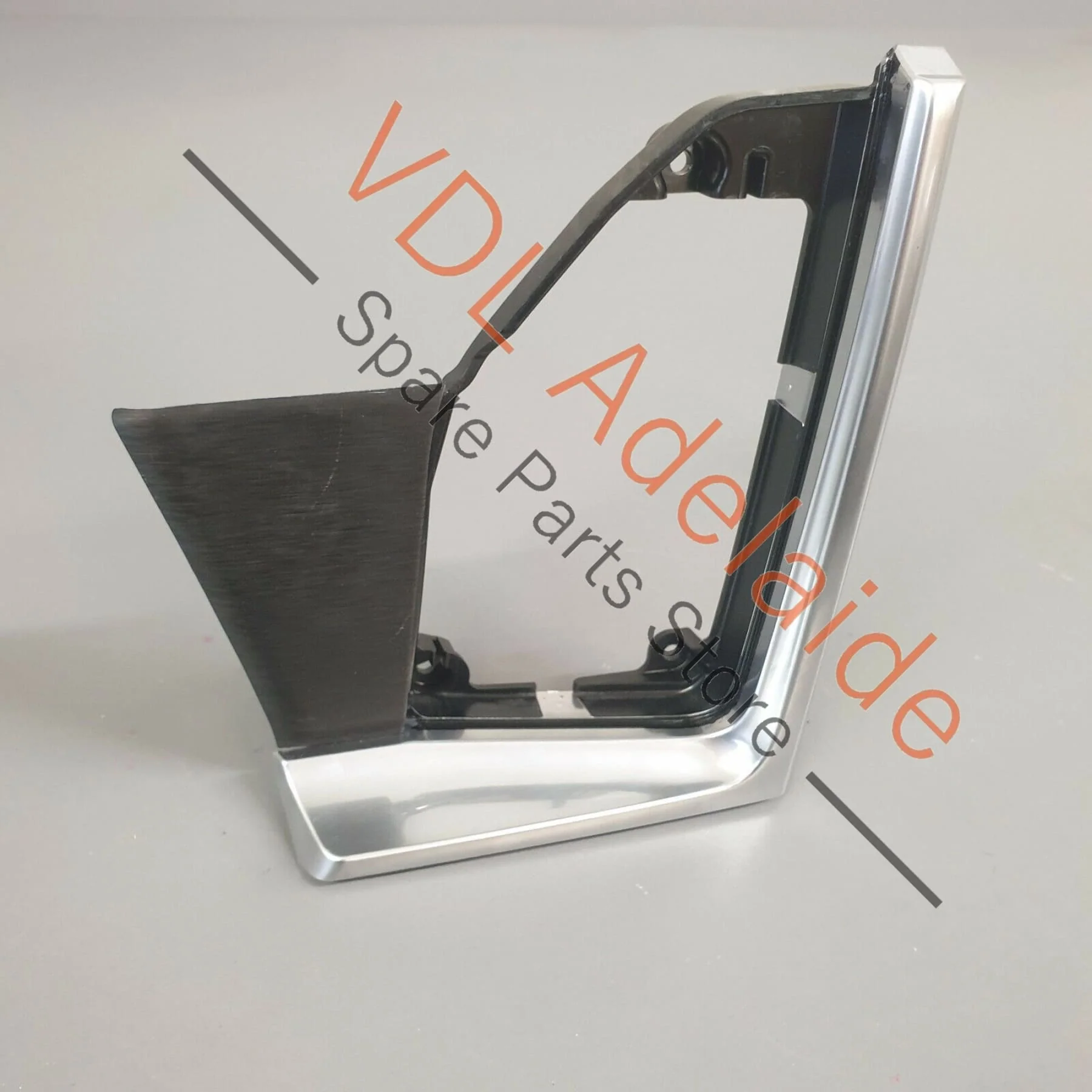 Porsche Macan 95B Dashboard Trim Drivers Left for RHD Vehicle 95B857222P