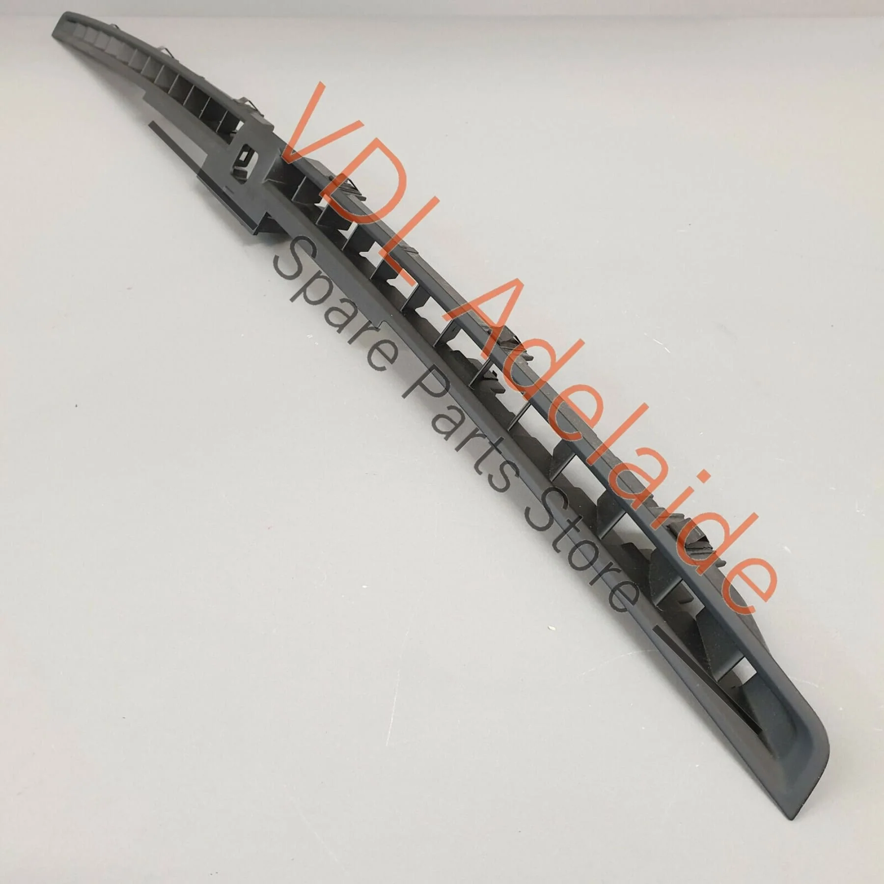Porsche Macan 95B Dashboard Defrost Winscreen Vent Trim Panel 95B858365A 5Q0 - Image 3