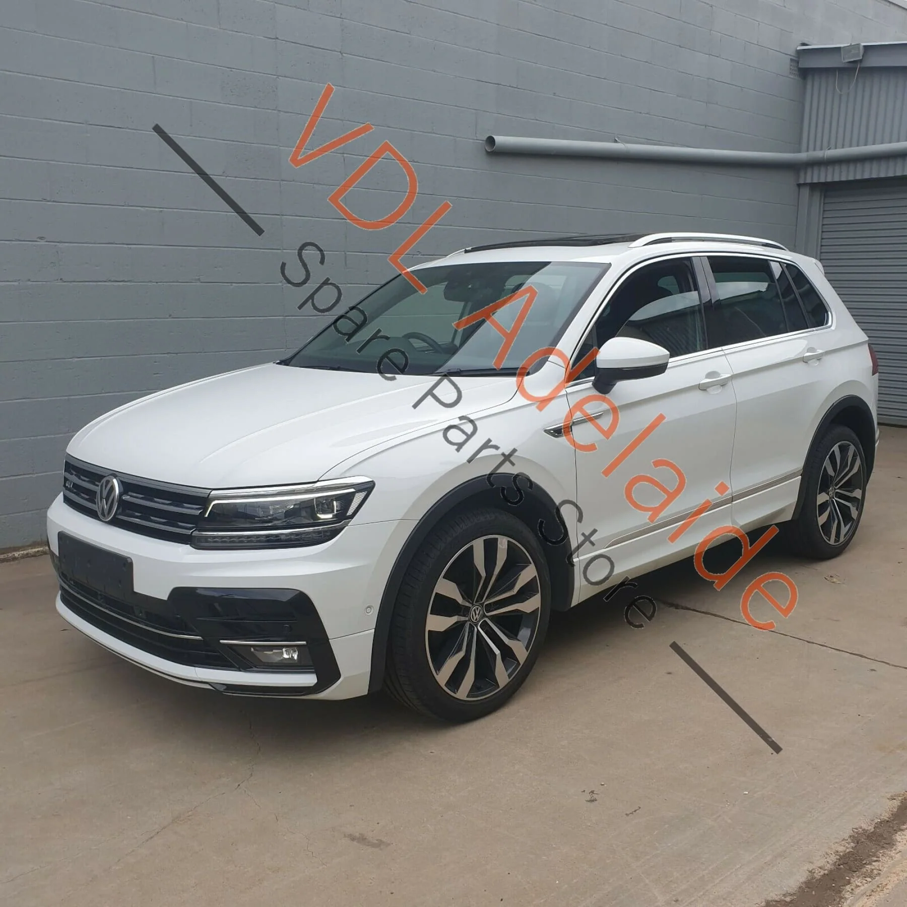 VW Tiguan MQB Gen2 R-Line Flat Bottom Tiptronic Multi-Function Steering Wheel - Image 2