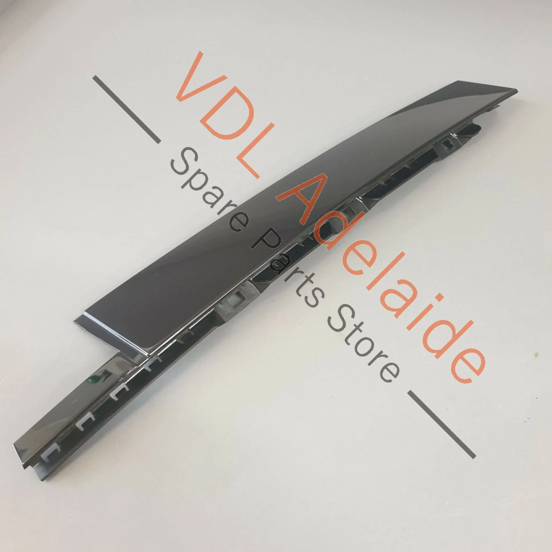 VW Tiguan MQB Gen2 Rear Left Exterior B Pillar Door Trim Gloss Black - Image 4