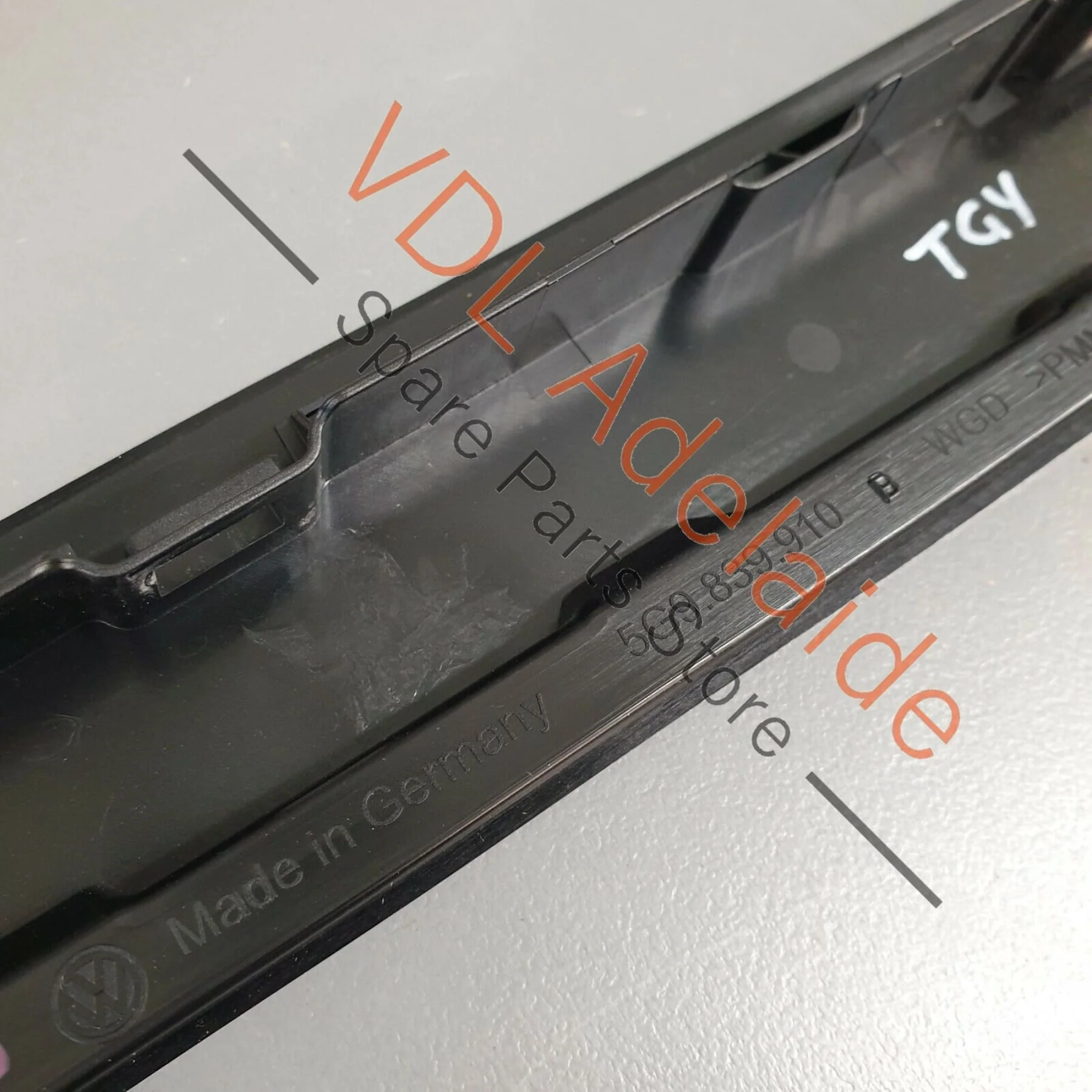 VW Golf MK7 Estate Wagon Exterior Trim for Door Window Frame Rear Right Black - Image 7