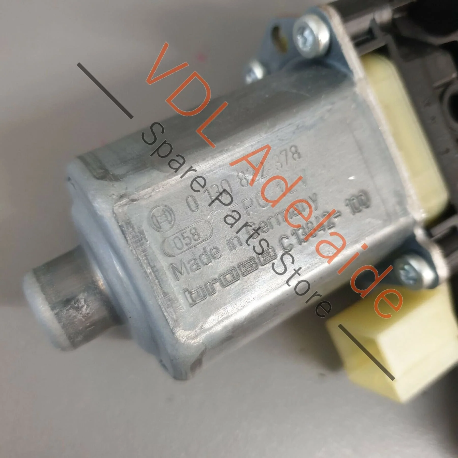 VW Golf MK7 Estate Wagon Power Window Regulator Motor Front Right 5Q0959802B - Image 5