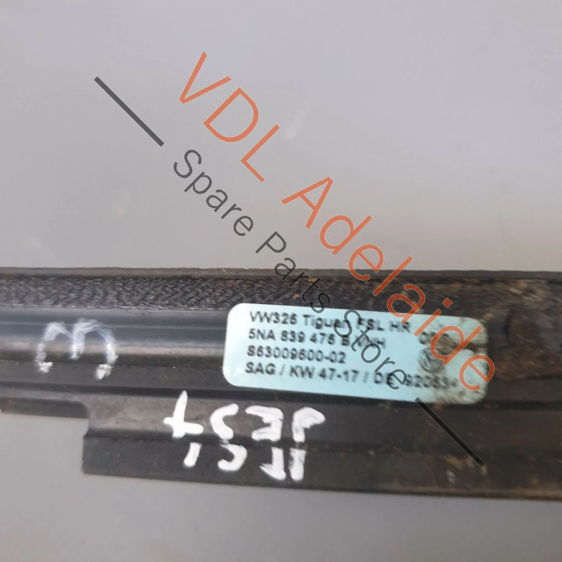 VW Tiguan MQB Mk2 Exterior Window Slot Weather Strip Seal Chrome Rear Right Door - Image 7