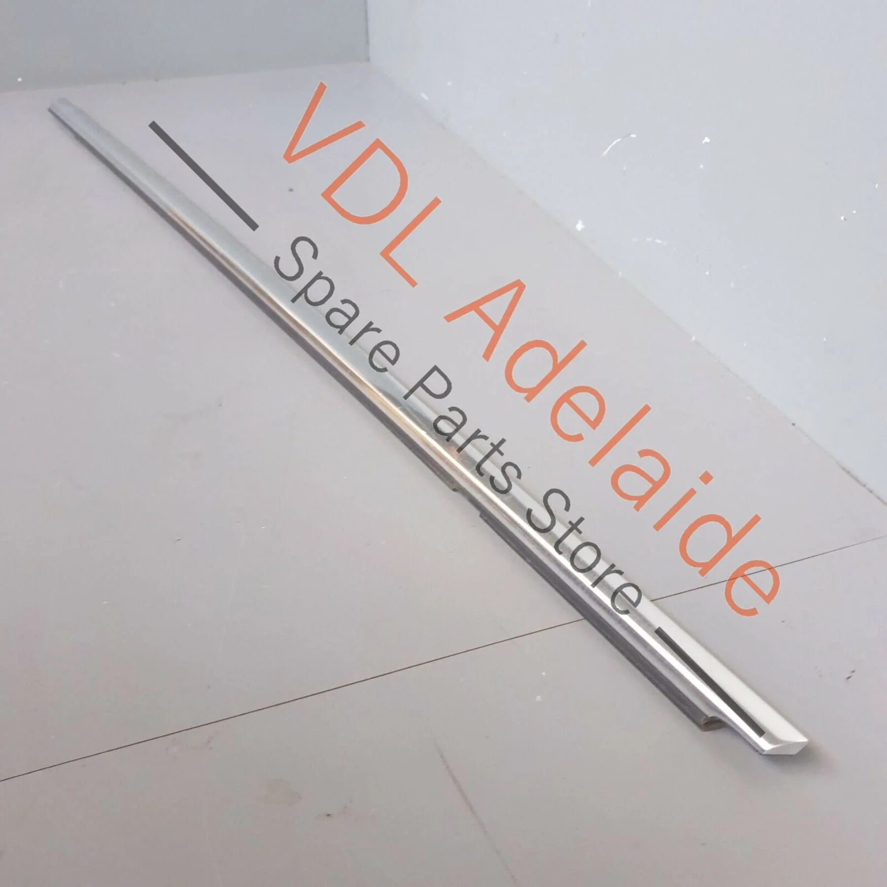 VW Tiguan MQB Mk2 Exterior Window Weather Strip Seal Chrome Front Left Door