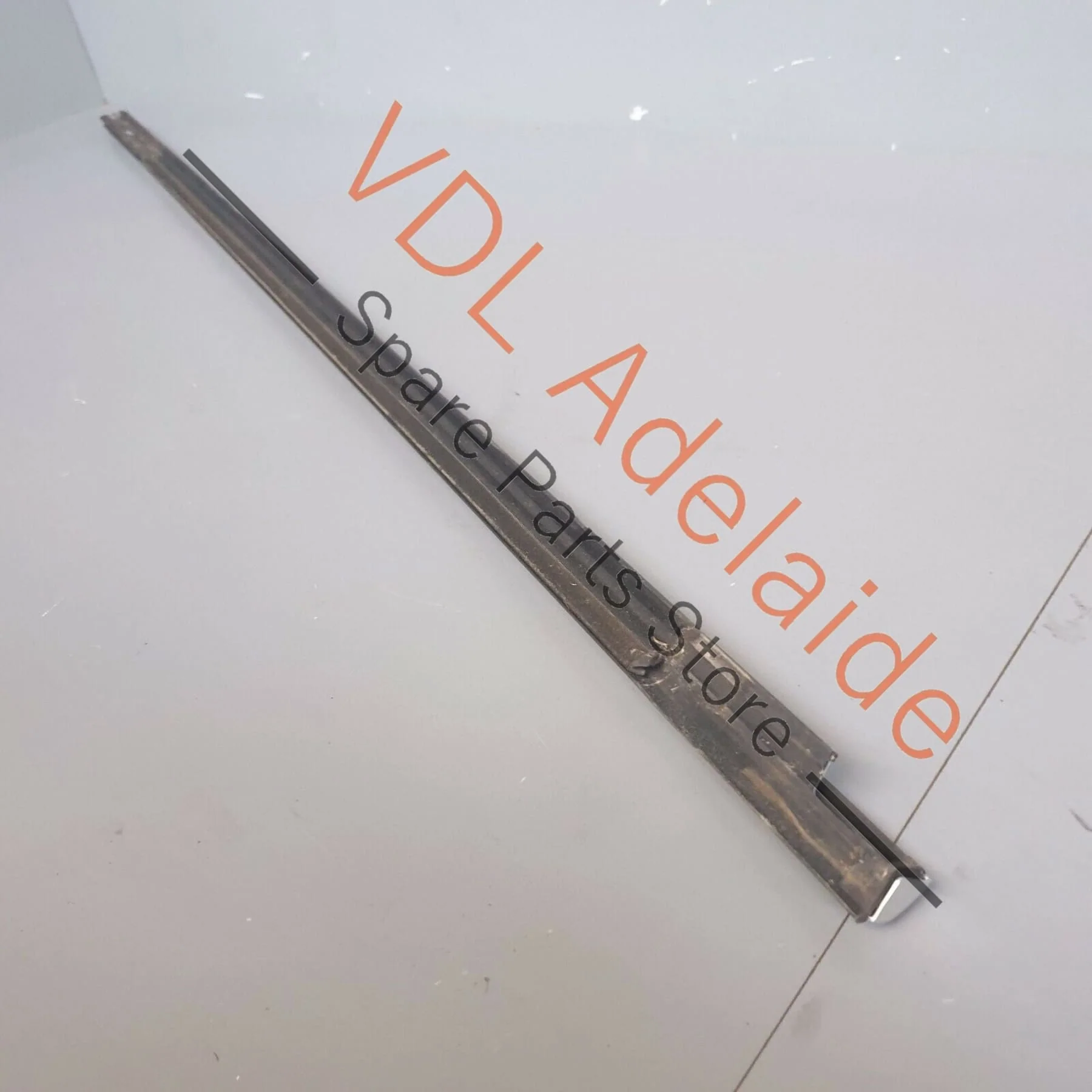 VW Tiguan MQB Mk2 Exterior Window Weather Strip Seal Chrome Front Left Door - Image 7