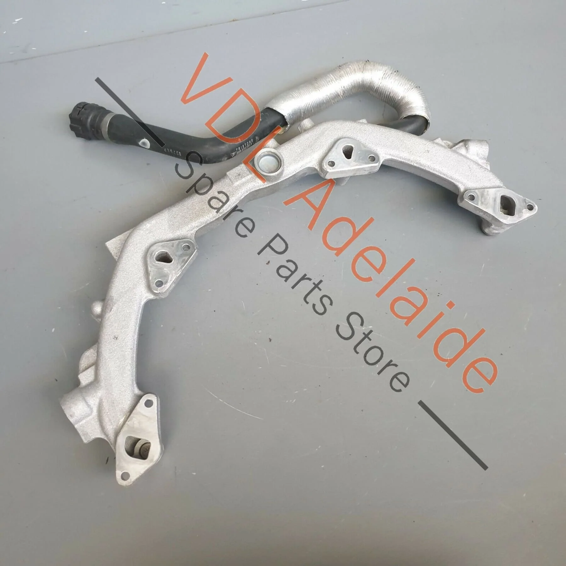 Porsche Macan 95B Coolant Distributor Water Manifold Pipe Aluminium 94810606176 - Image 2