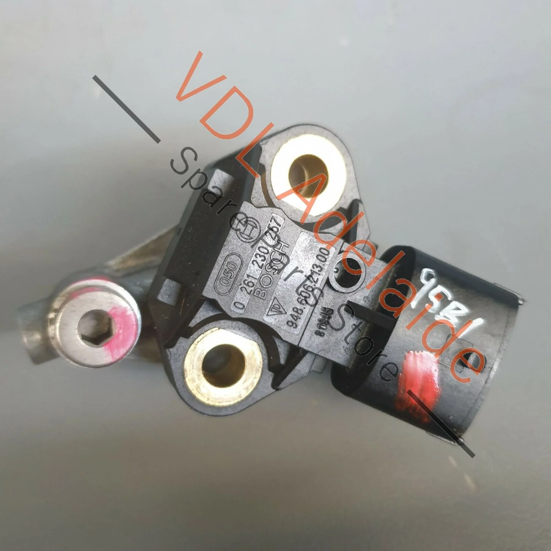Porsche Macan 95B Oil Pressure Sender Sensor & Adapter Housing 94860621300 - Image 4