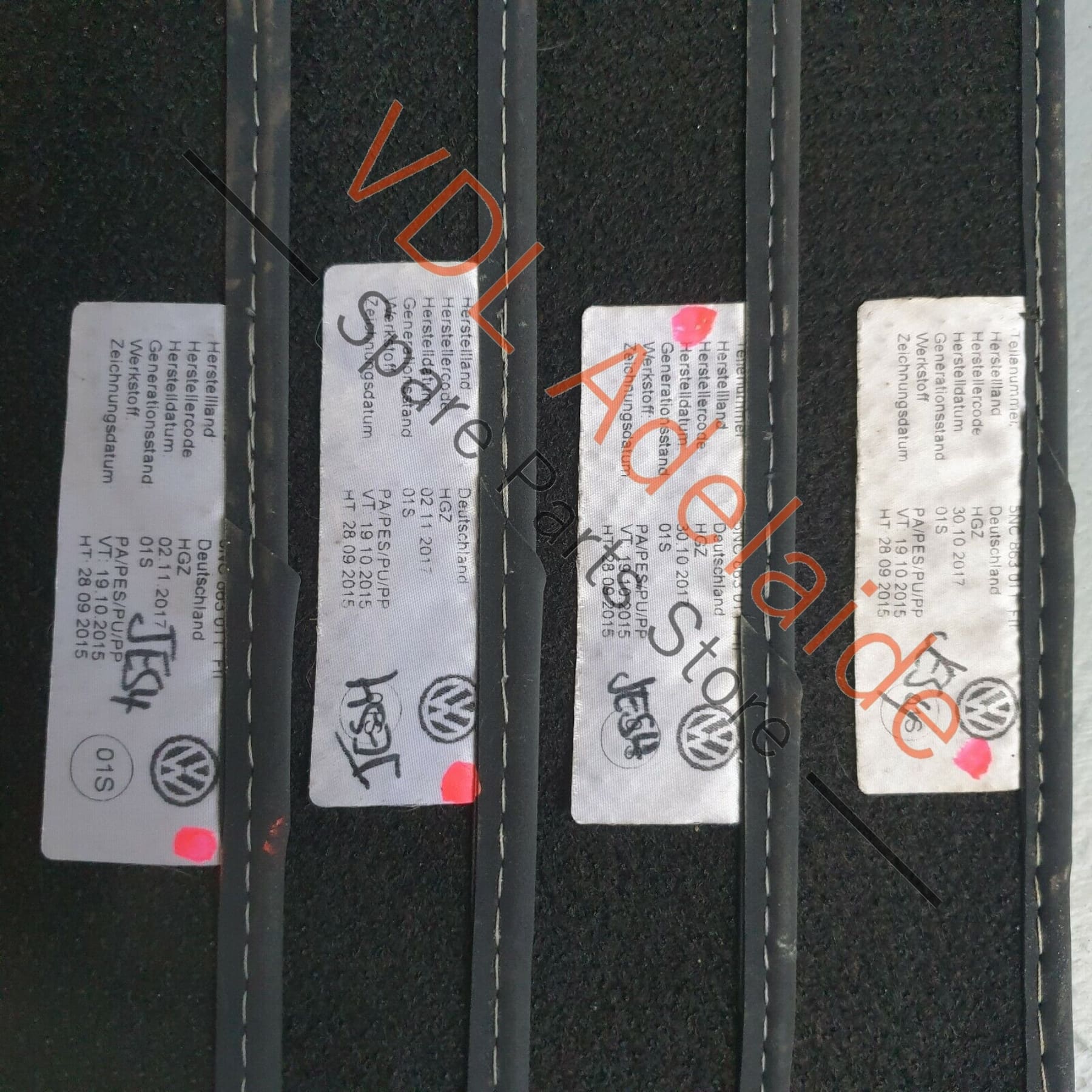 Genuine OEM VW Tiguan MQB Mk2 Set of Floor Mats Front & Back Black & Grey - Image 6