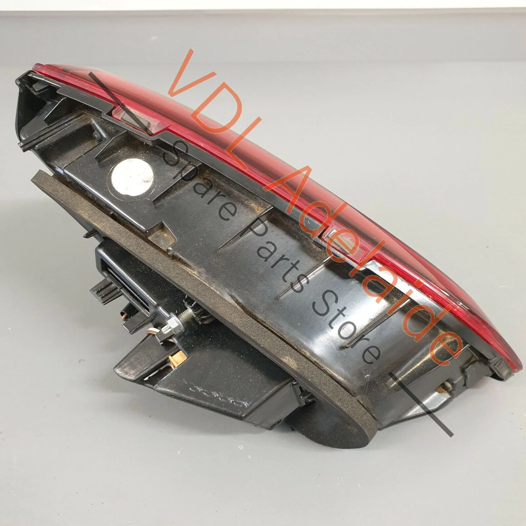 VW Golf R MK7 Genuine OEM Right Side Inner LED Tinted Tail Light 5G0945308E - Image 5