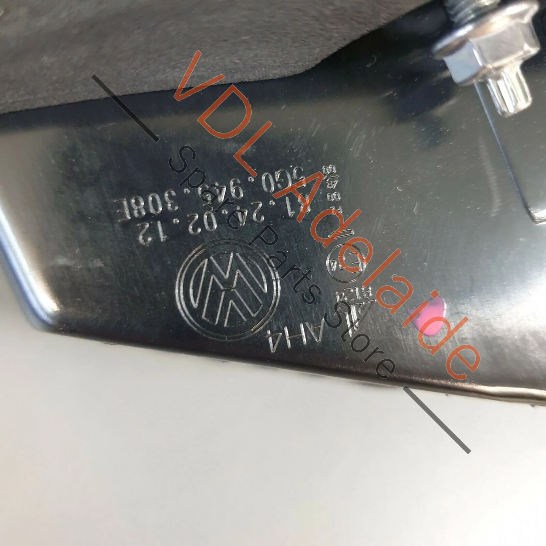 VW Golf R MK7 Genuine OEM Right Side Inner LED Tinted Tail Light 5G0945308E - Image 7