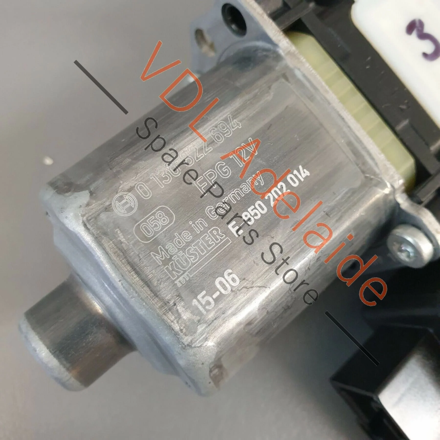 VW Golf R MK7 Rear Right Window Regulator Motor - Image 5