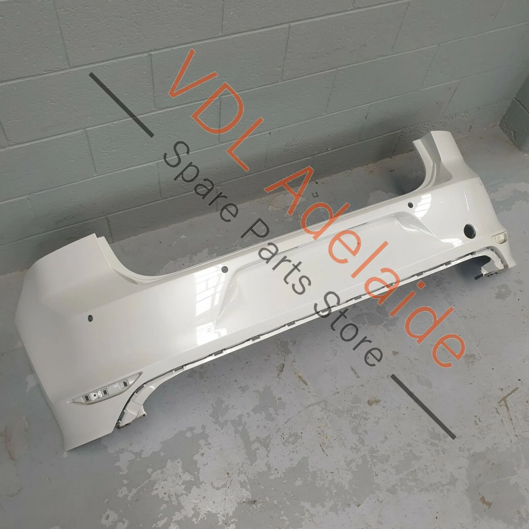 VW Golf R MK7 Rear Bumper Bar Cover Pearl White Oryxweiss Perleffekt 0R0R - Image 2