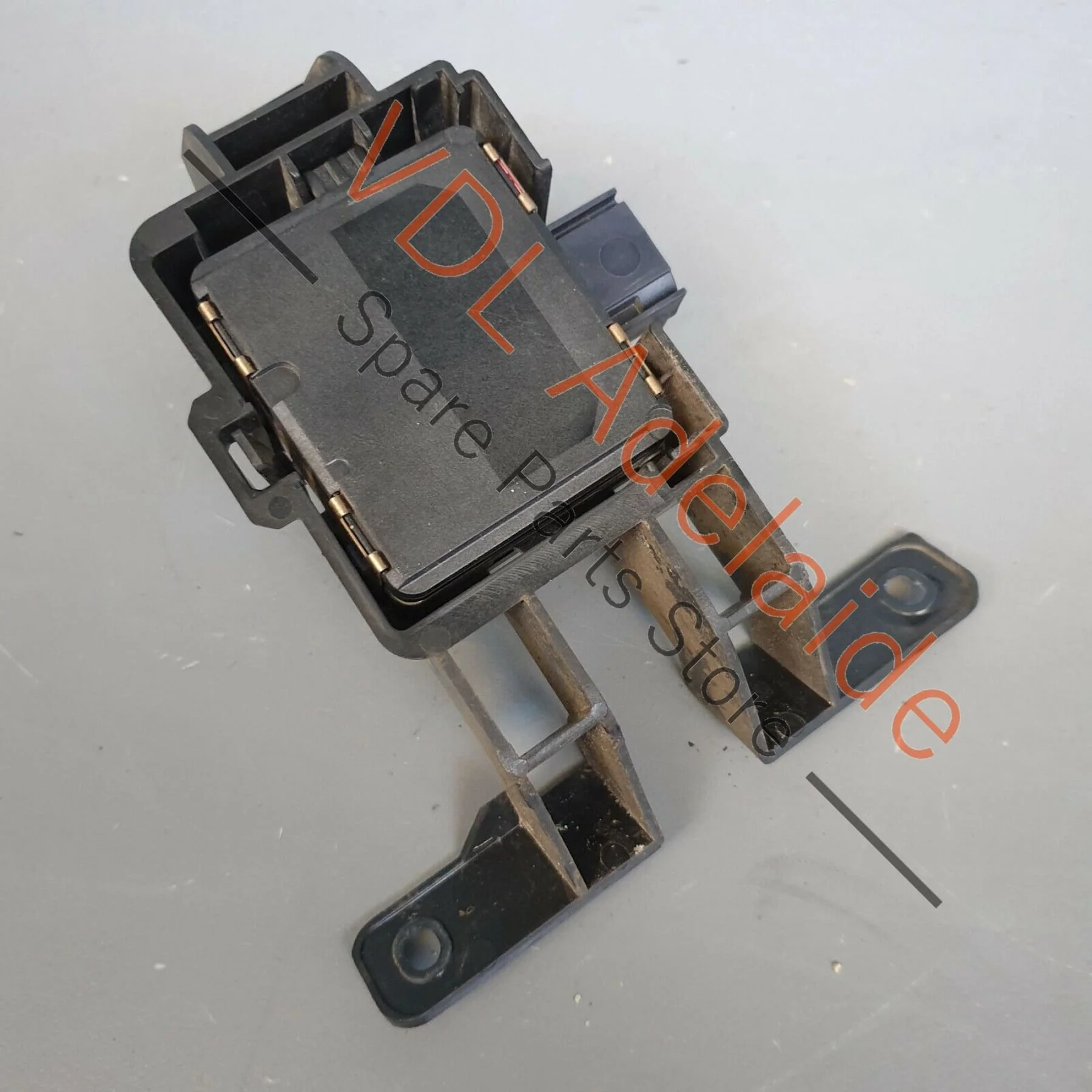 VW Tiguan MQB Mk2 Rear Left Lane Change Assist Slave Control Unit 3Q0907590E - Image 6