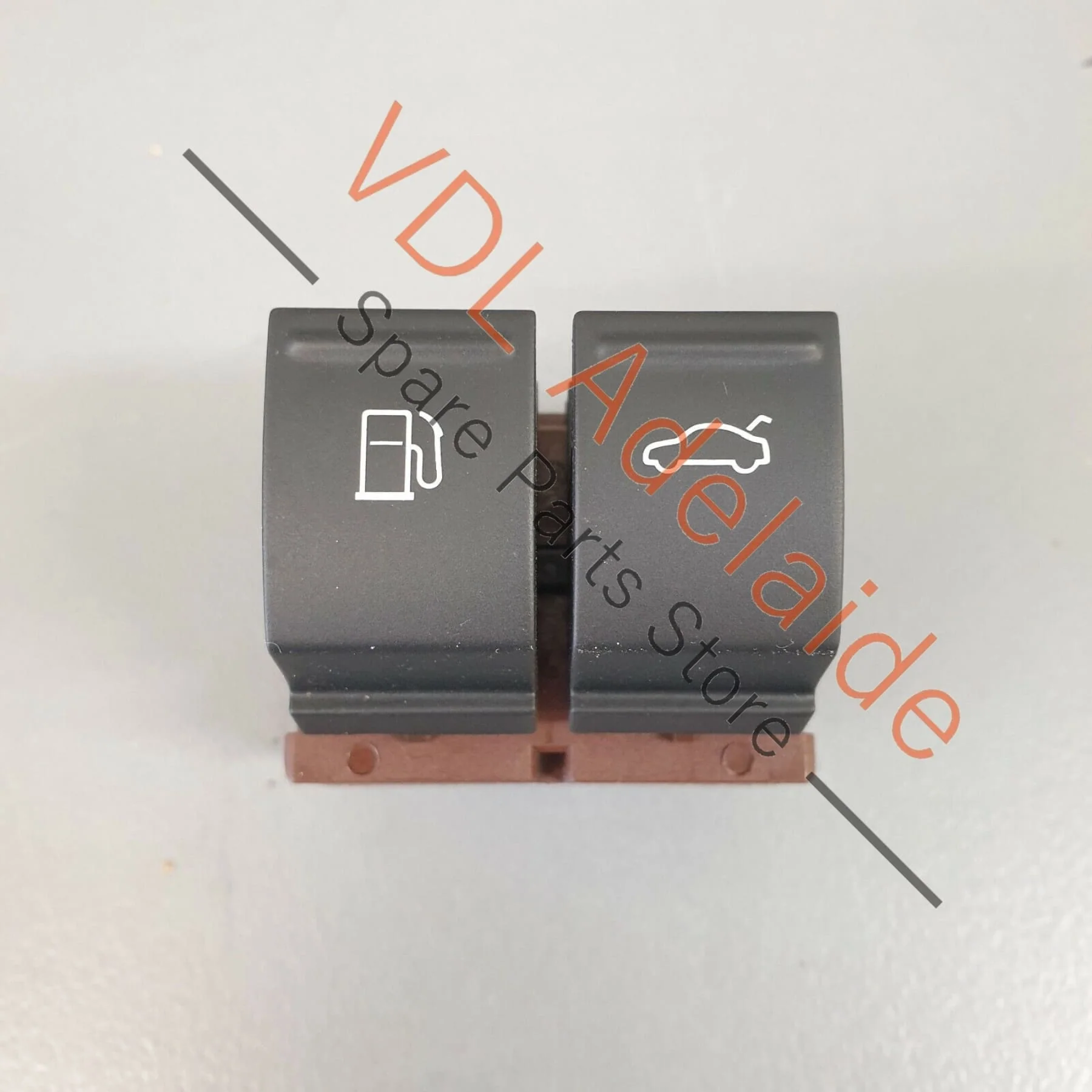 VW Passat R36 B6 3C Switch for Tailgate & Fuel Tank Flap Operation 3C0959903B