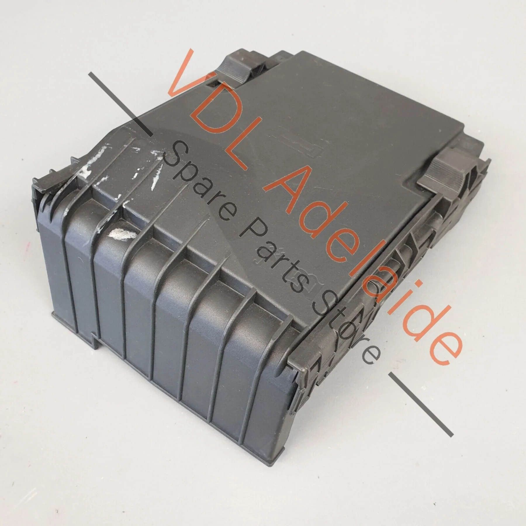VW Passat R36 B6 3C Cover For Fuse Box / Relay Plate 1K0937132F
