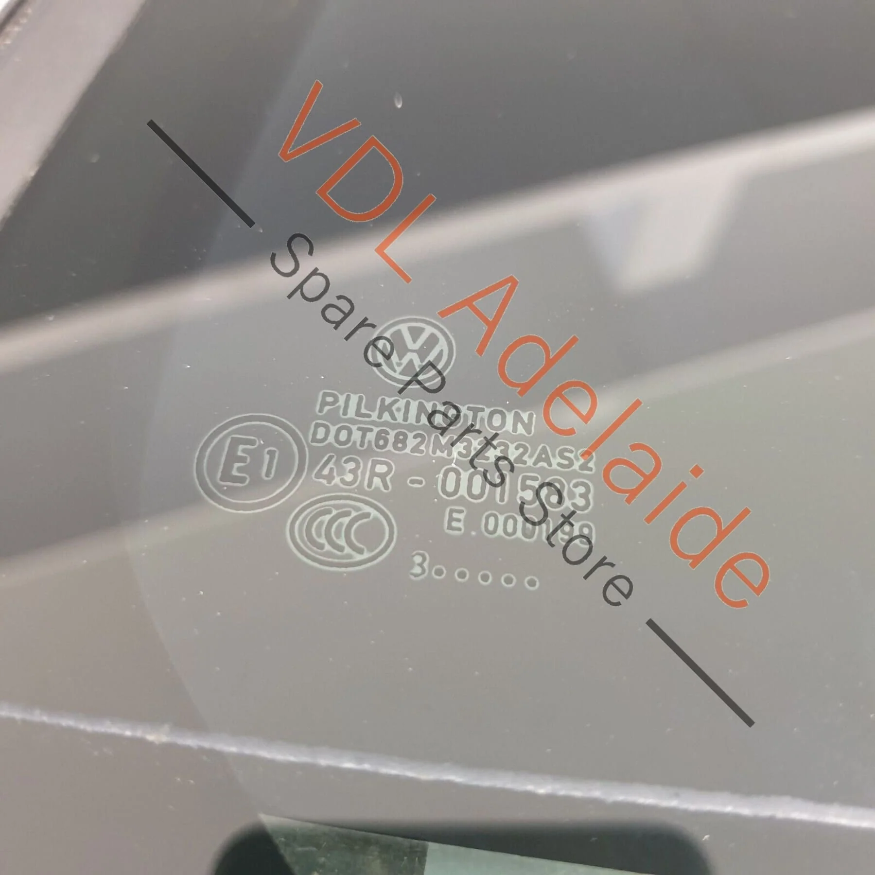 VW Golf MK7 Wagon Right RHS Fixed Window for Rear Door 5G9845214B - Image 5