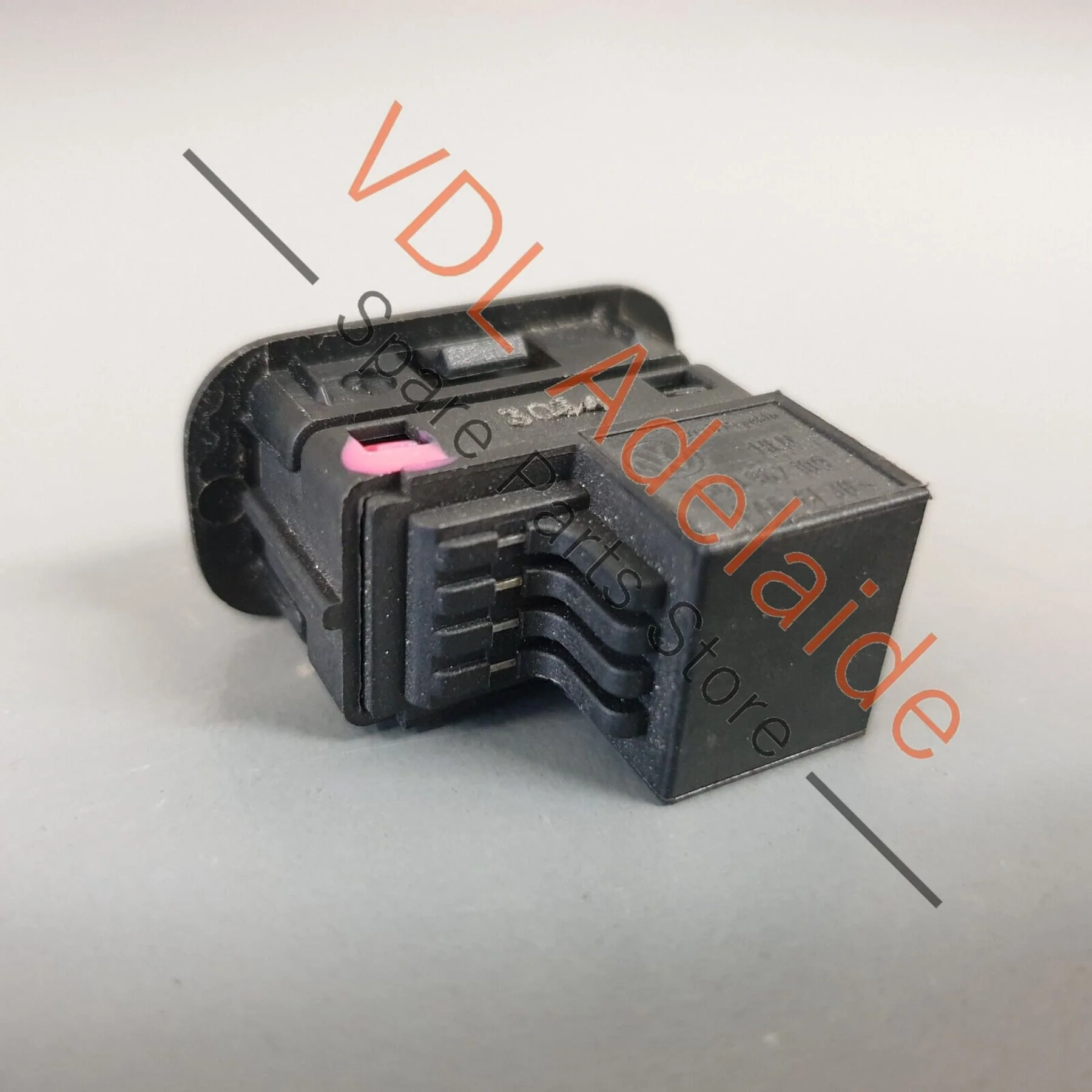 VW Golf GTi Mk7 Anti Theft Alarm Deactivation Switch Button 5G0962109 - Image 4
