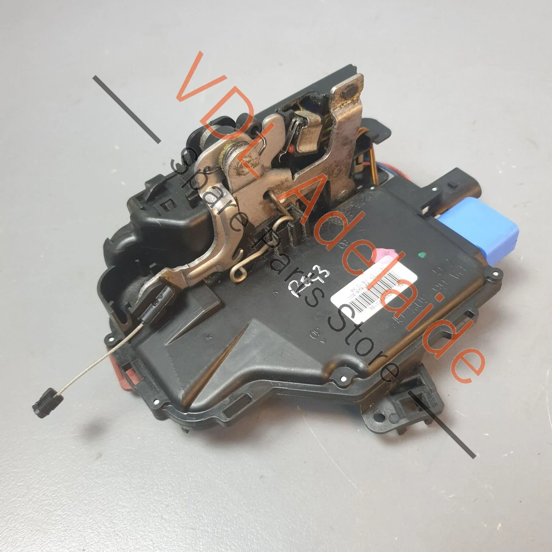 Volkswagen Front Left Door Lock for KESSY Vehicles 3D2837015L