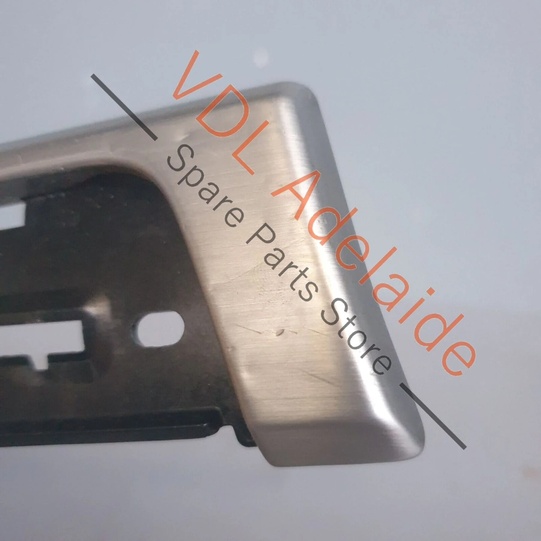 VW Touareg V10 7L Interior Front Left Aluminium Door Trim Insert - Image 6