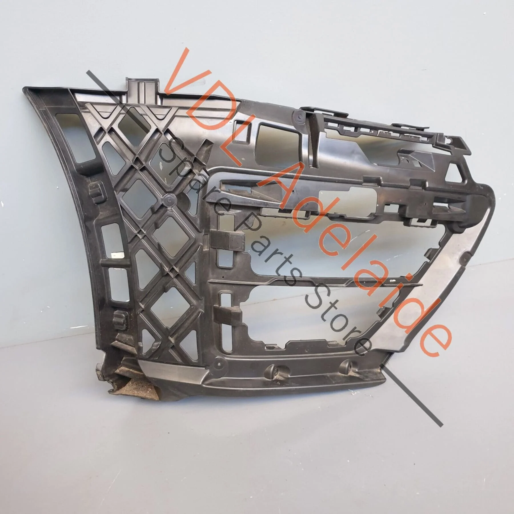 VW Golf R MK7 Front Bumper Right Side Support Element Backing Bracket 5G0807724C