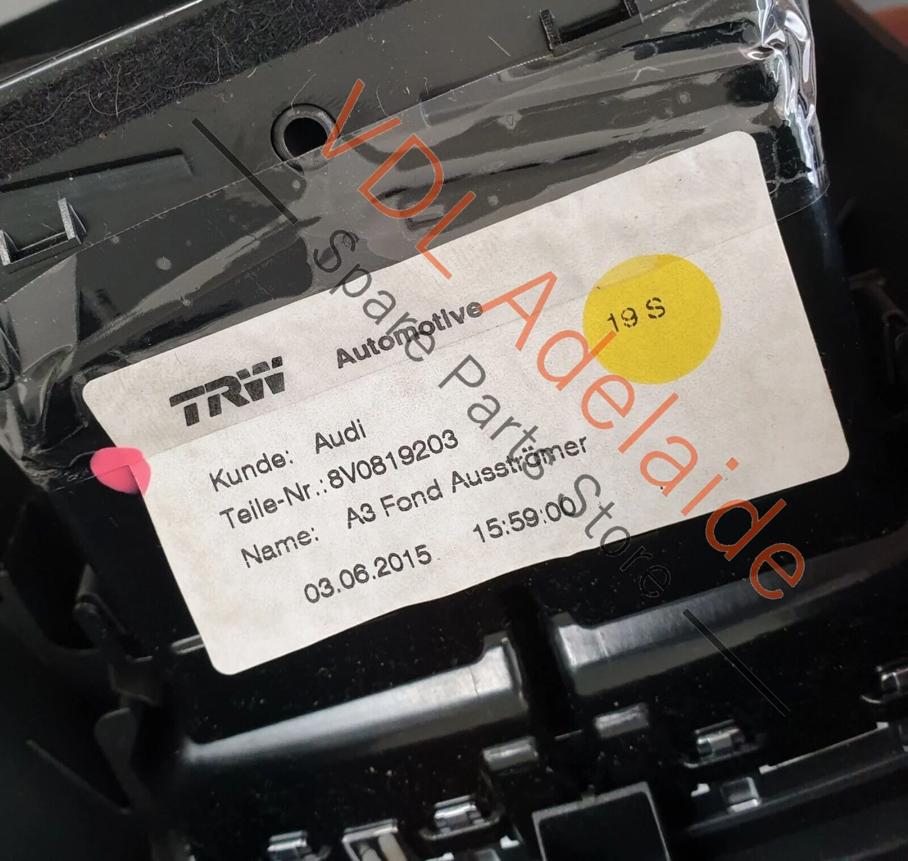 Audi RS3 S3 A3 8V Rear Back Centre Console Passenger Aircon AC Vent 8V0819203 - Image 7