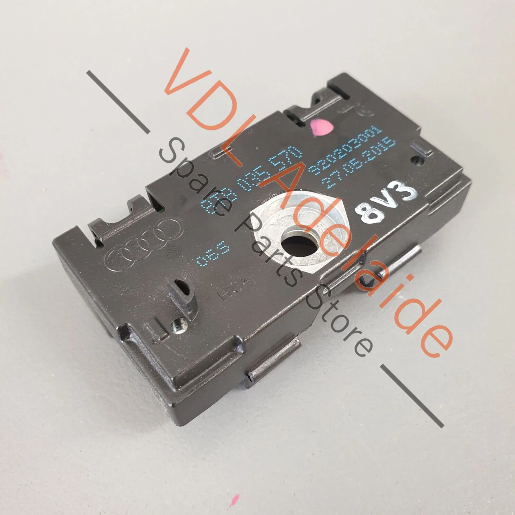 Audi RS3 8V Aerial Amplifier Radio Noise Disturbance Suppressor 8T8035570