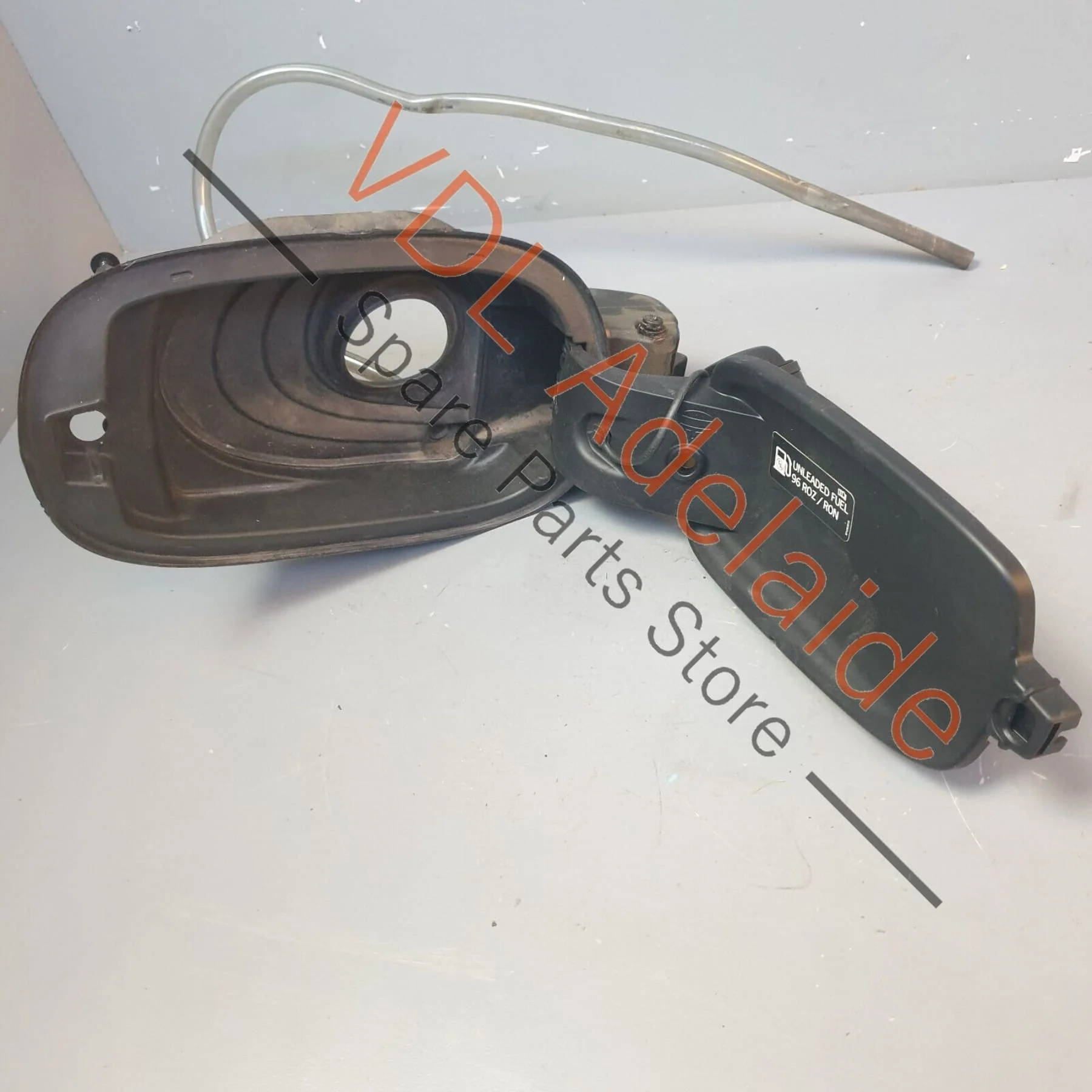 Porsche Panamera Turbo 971 Fuel Filler Flap Door for Petrol Models 971809857 - Image 7