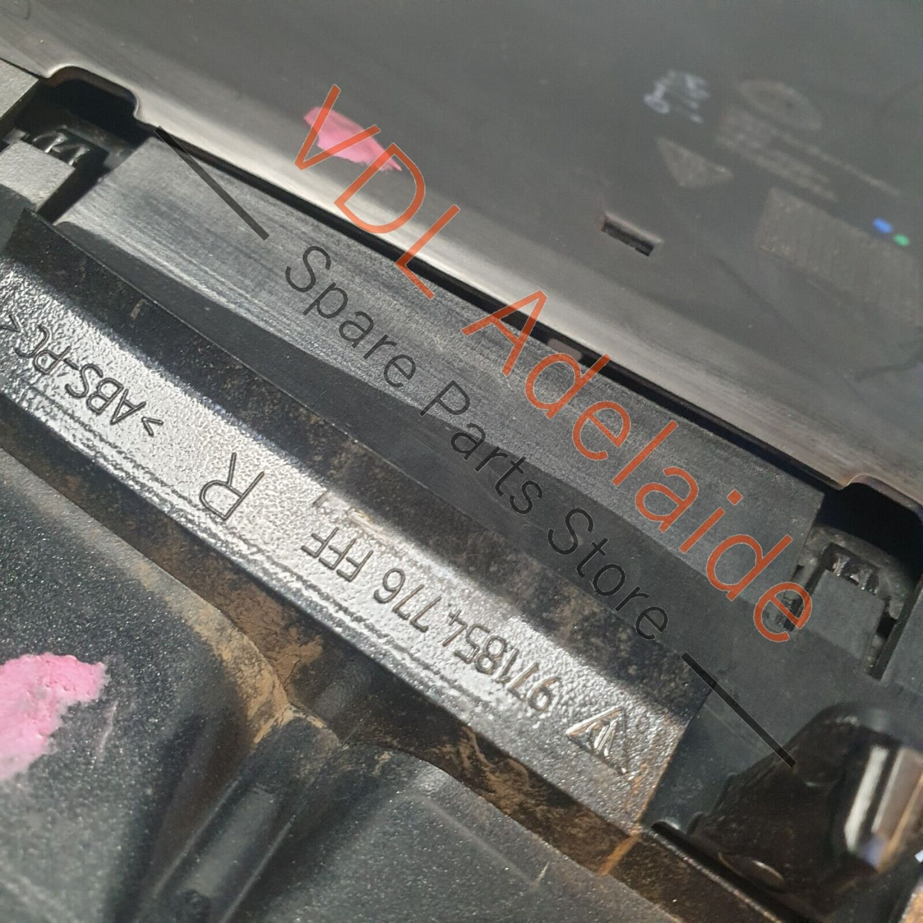 Porsche Panamera Turbo 971 Right Side Fender Air Vent Duct Trim Colour Coded M7R - Image 7
