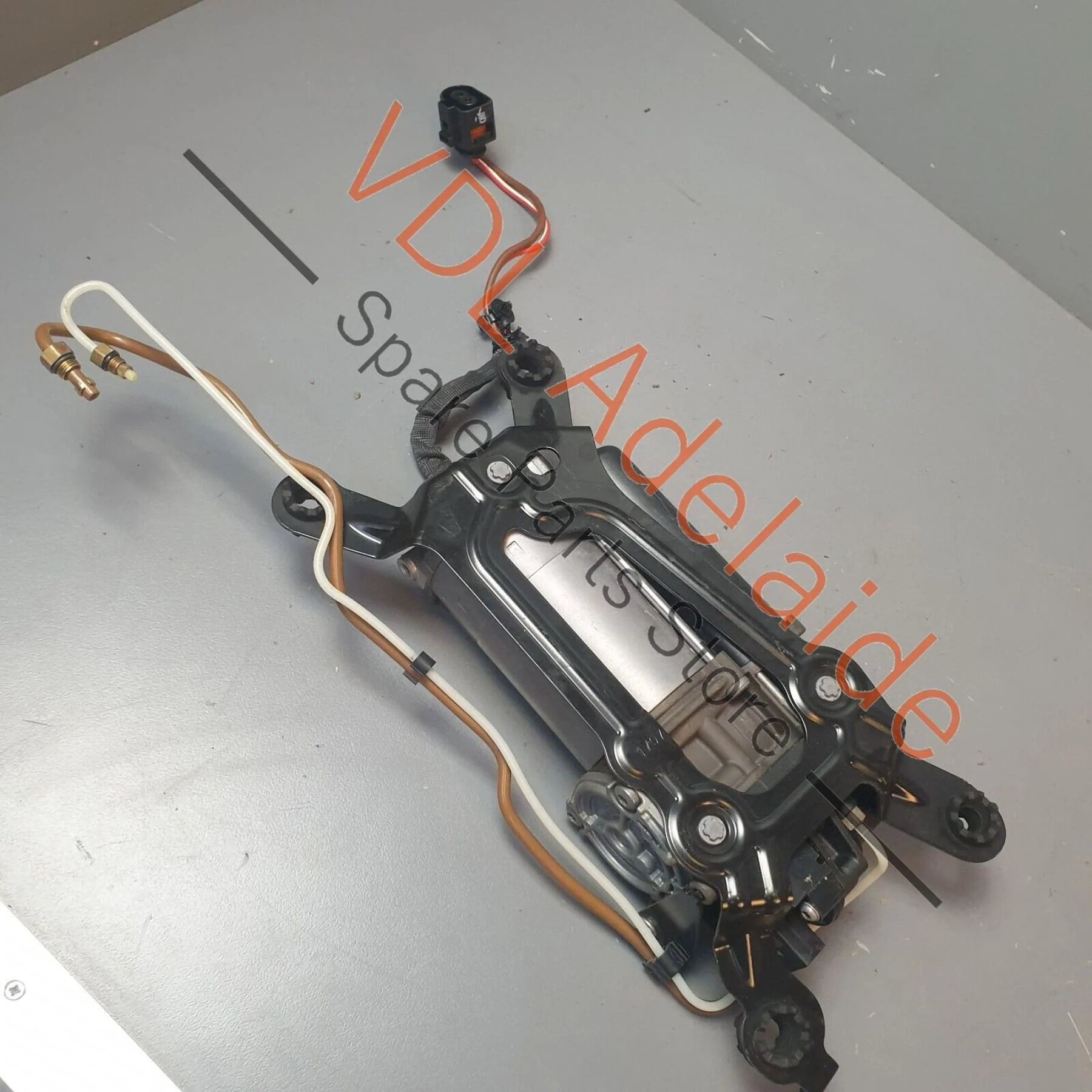 Genuine Porsche Panamera Turbo 971 Air Suspension Compressor Pump