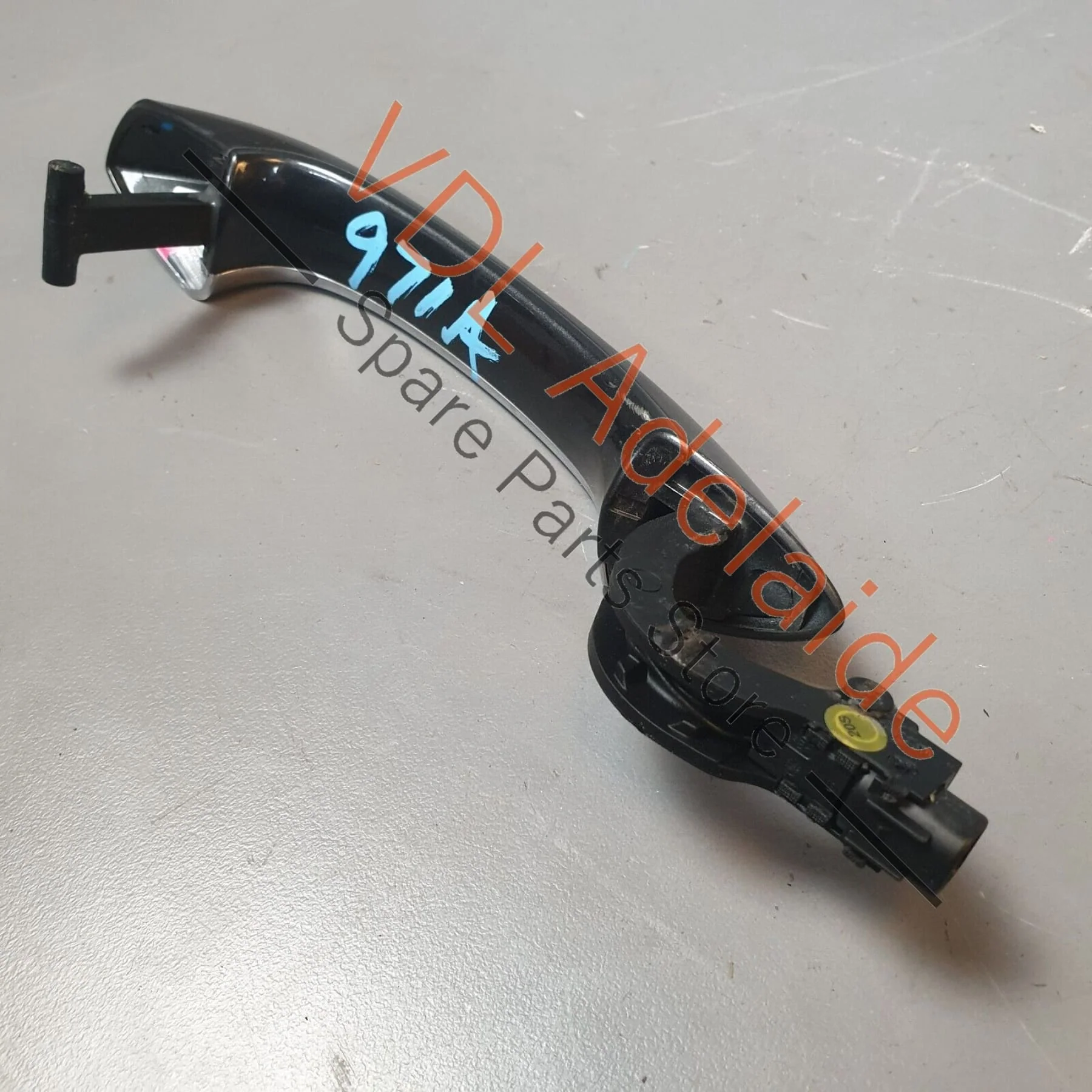 Porsche Panamera 971 Right Side Exterior Door Handle - Image 3