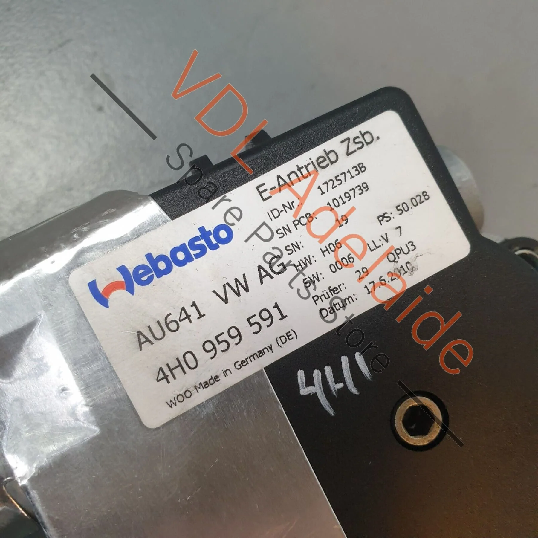 Audi A8 4H Sliding Glass Sunroof Open Close Motor 4H0959591 - Image 3