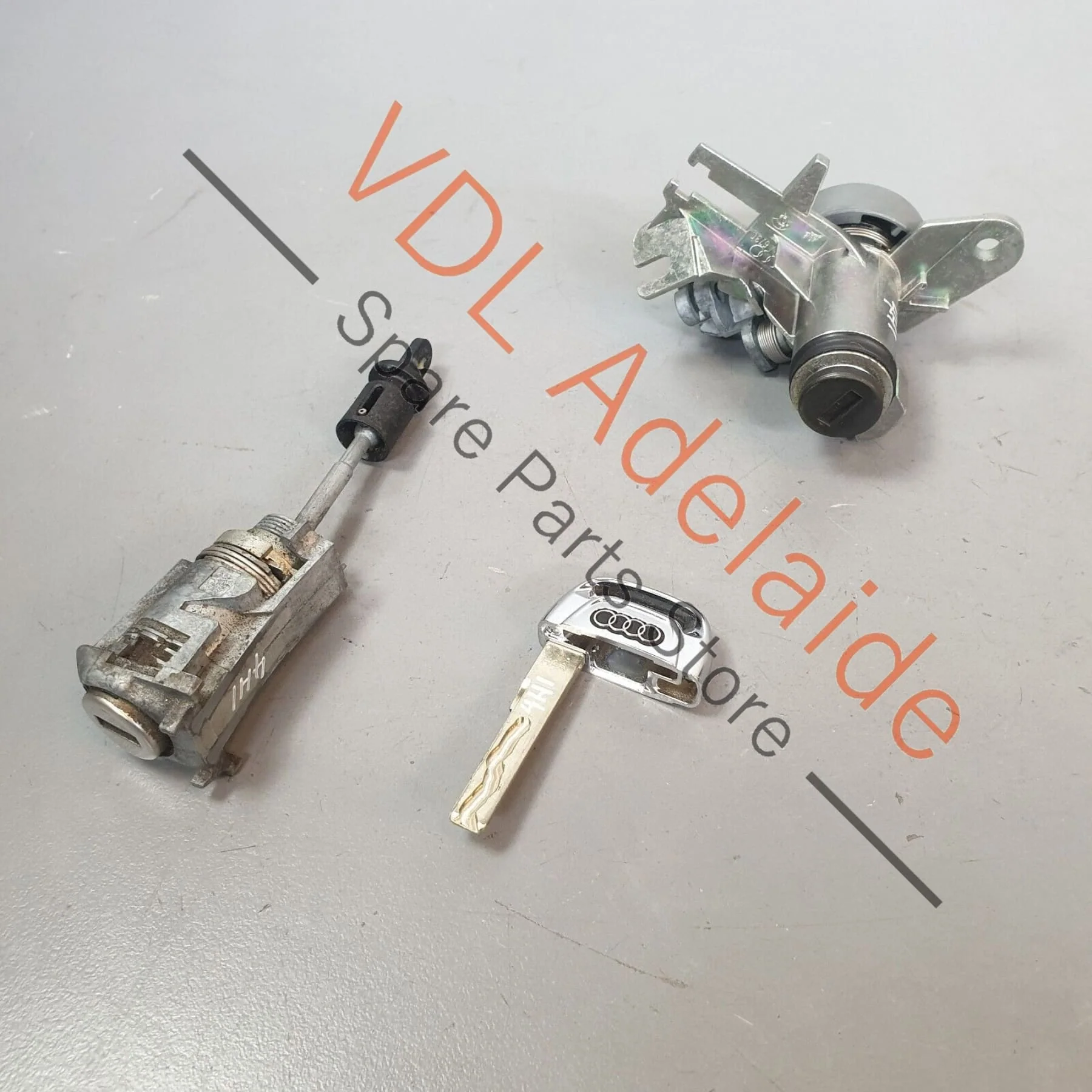 Audi A8 4H Matching Drivers Door & Boot Lock Barrels with Blade Key